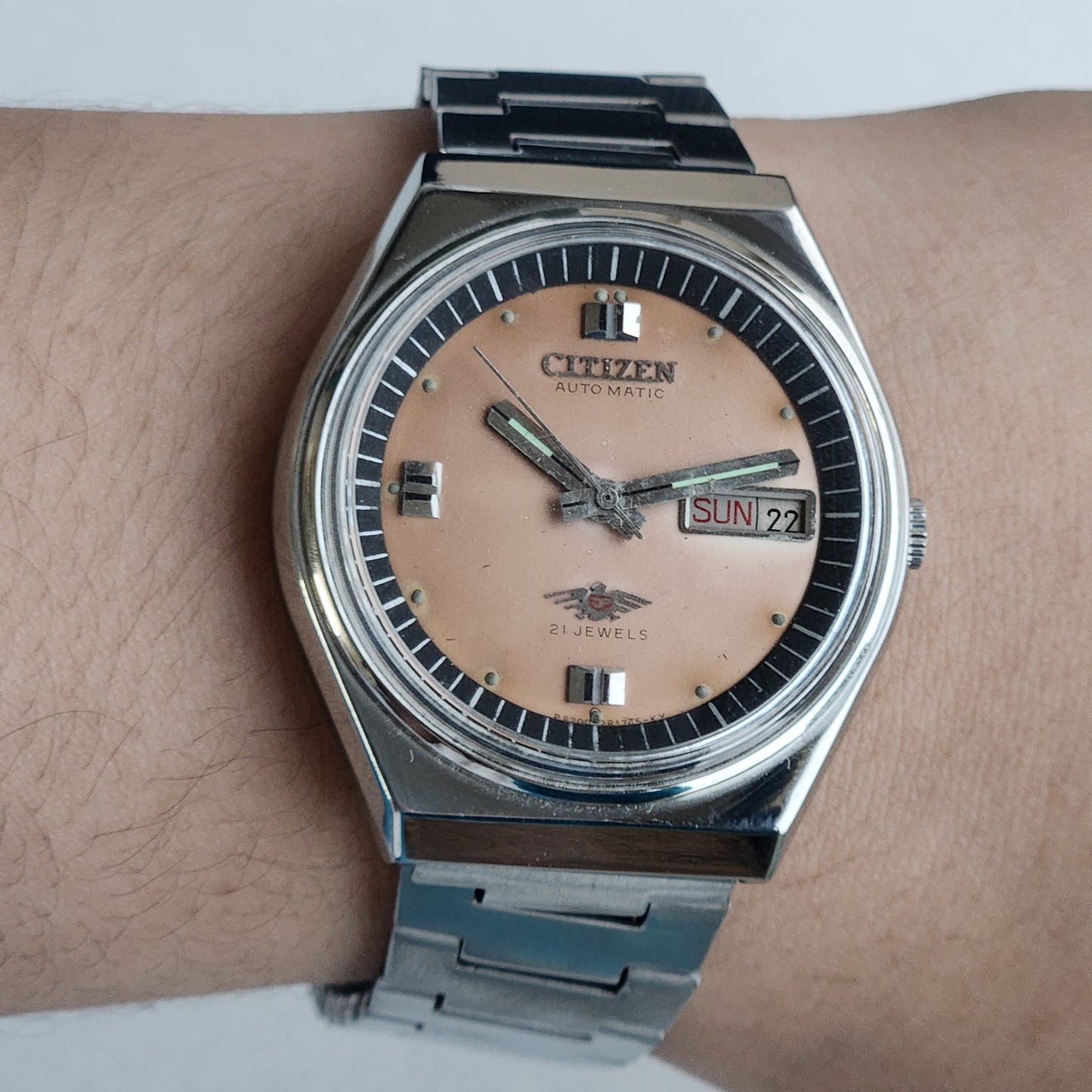 Vintage 1981 Original Citizen Automatic 8200 Brown Face 21 Jewels Day-Date Japanese Men's Wrist Watch EA13