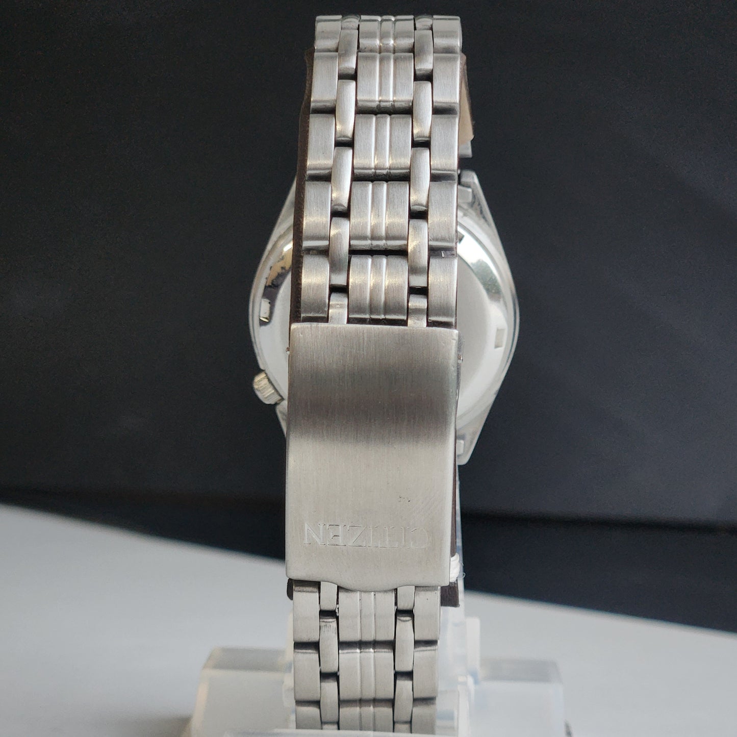 Vintage 1976 Original Citizen Automatic 8200 White Face 21 Jewels Day-Date Japanese Men's Wrist Watch EA14