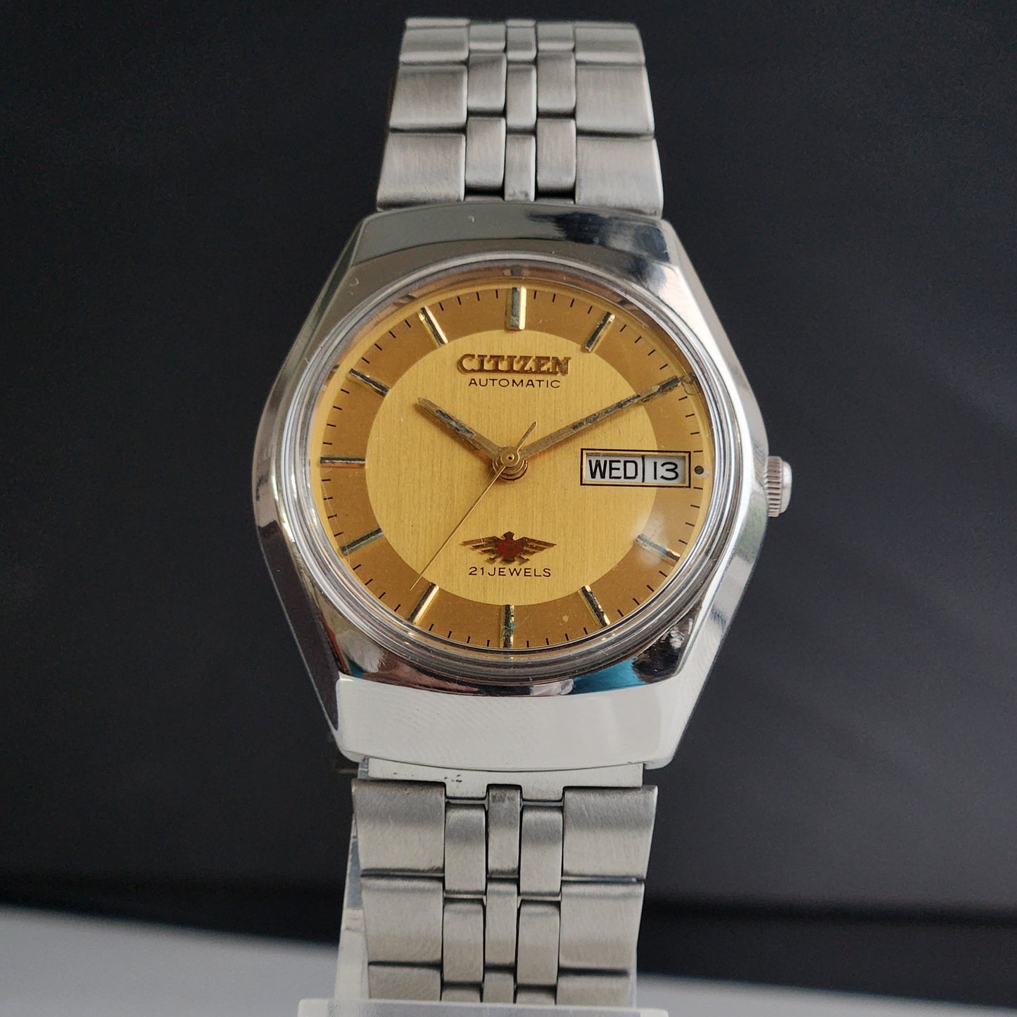 Vintage 1974 Original Citizen Automatic 8200 Golden Face 21 Jewels Day-Date Japanese Men's Wrist Watch EA15