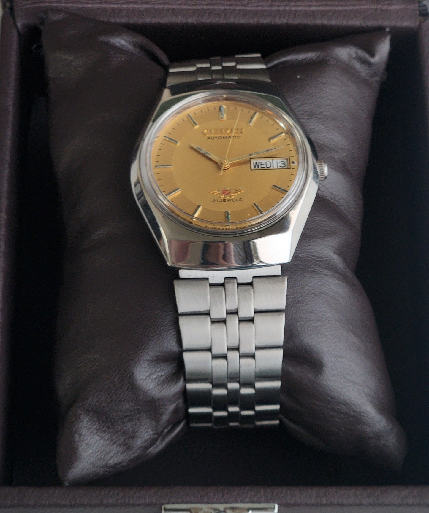 Vintage 1974 Original Citizen Automatic 8200 Golden Face 21 Jewels Day-Date Japanese Men's Wrist Watch EA15