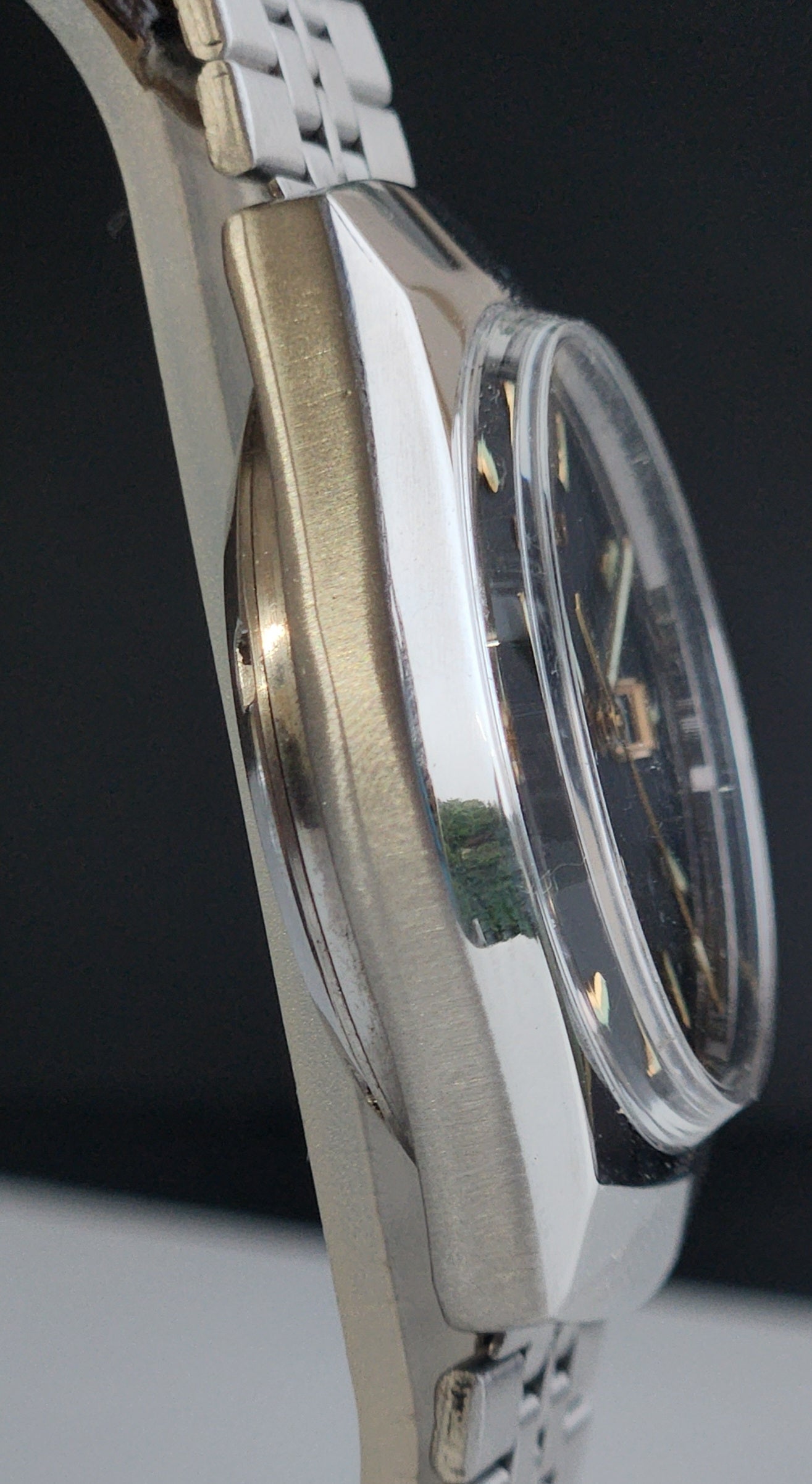 Vintage 1983 Original Citizen Automatic 8200 Black Face 21 Jewels Day-Date Japanese Men's Wrist Watch EA17