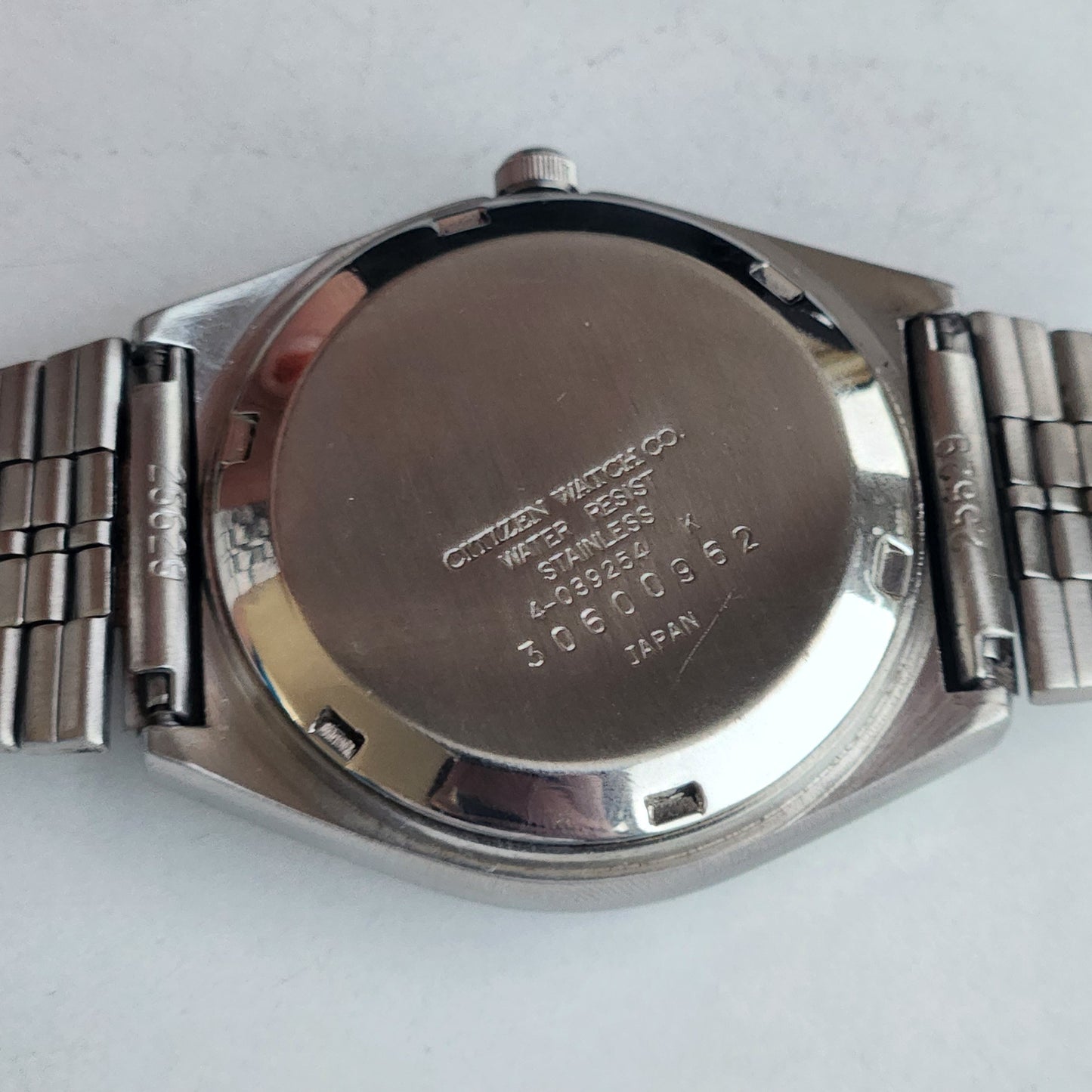Vintage 1983 Original Citizen Automatic 8200 Black Face 21 Jewels Day-Date Japanese Men's Wrist Watch EA17