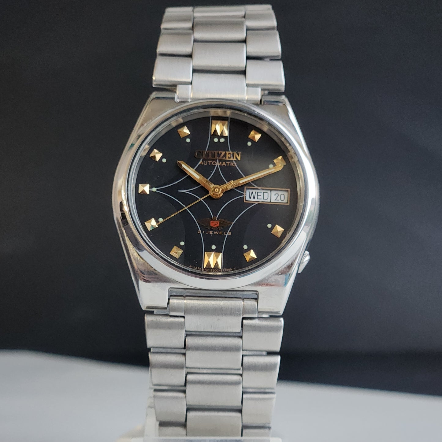 Vintage 1978 Original Citizen Automatic 8200 Black Face 21 Jewels Day-Date Japanese Men's Wrist Watch EA18
