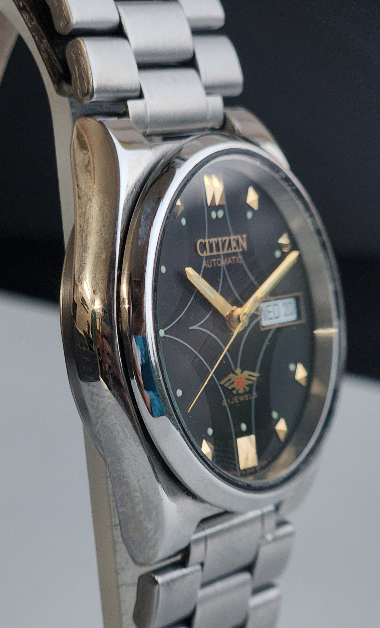 Vintage 1978 Original Citizen Automatic 8200 Black Face 21 Jewels Day-Date Japanese Men's Wrist Watch EA18