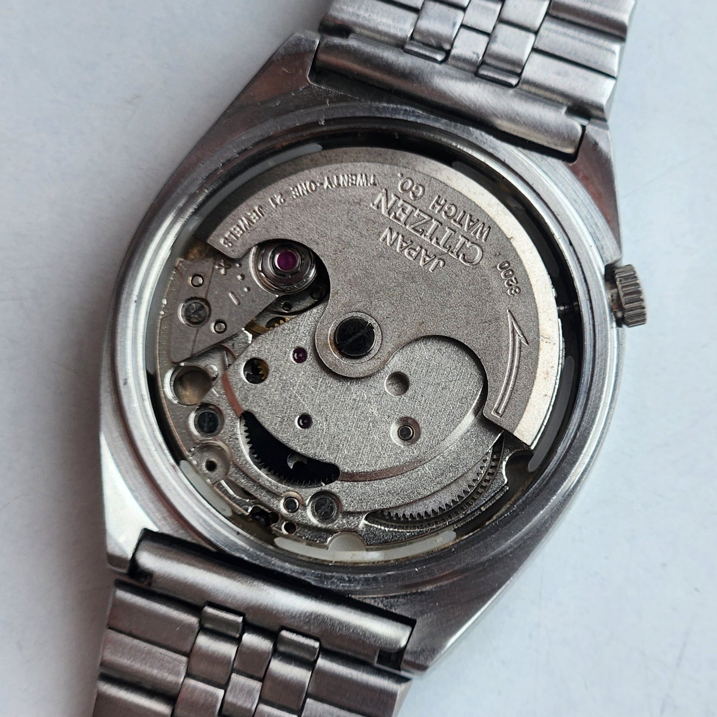 Vintage 1975 Original Citizen Automatic 8200 White Face 21 Jewels Day-Date Japanese Men's Wrist Watch EA22