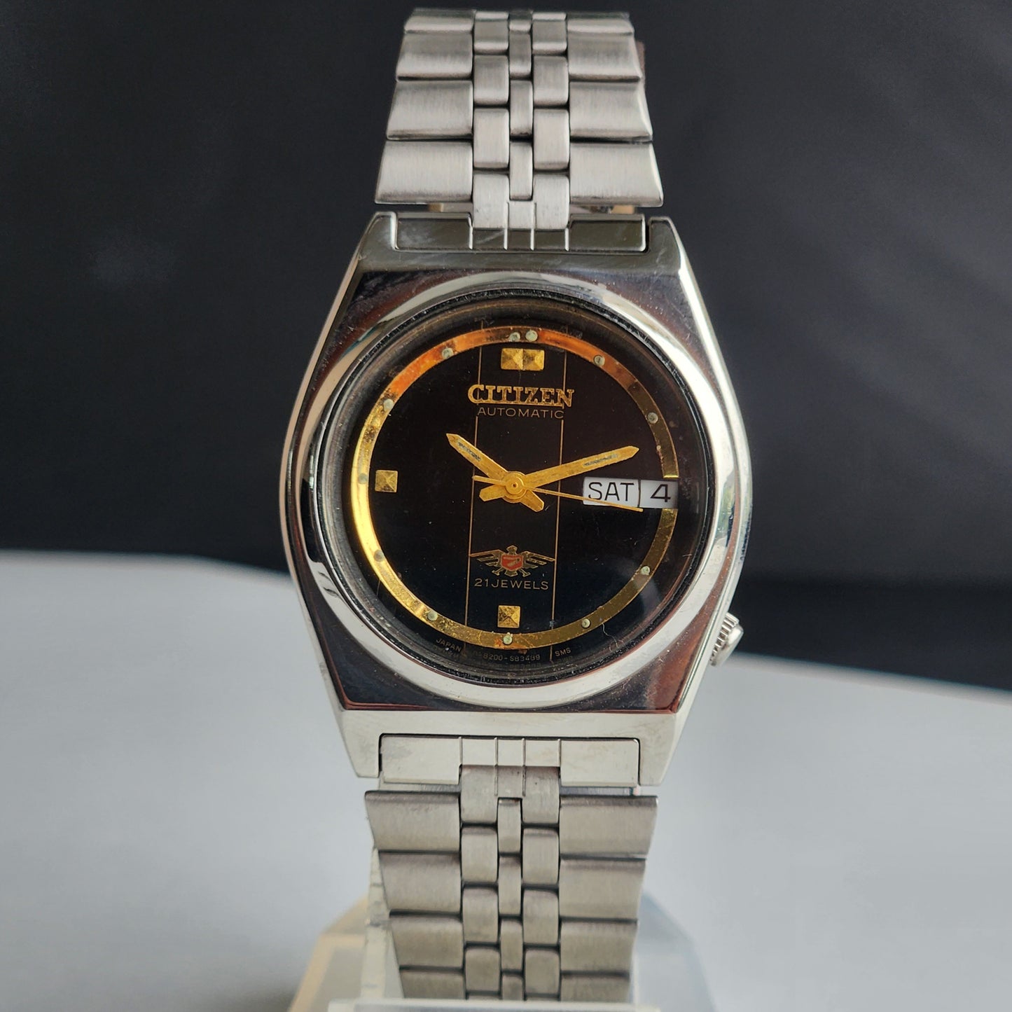Vintage 1977 Original Citizen Automatic 8200 Black Face 21 Jewels Day-Date Japanese Men's Wrist Watch EA24