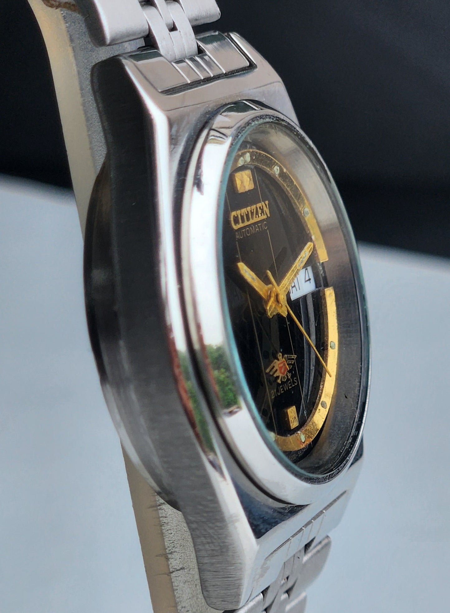 Vintage 1977 Original Citizen Automatic 8200 Black Face 21 Jewels Day-Date Japanese Men's Wrist Watch EA24