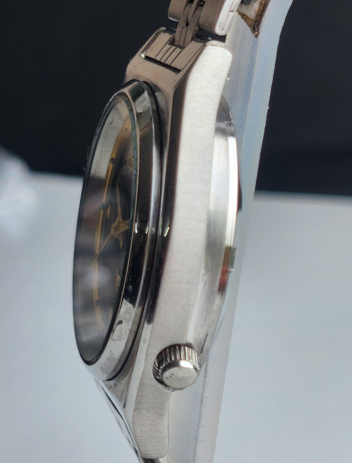 Vintage 1977 Original Citizen Automatic 8200 Black Face 21 Jewels Day-Date Japanese Men's Wrist Watch EA24