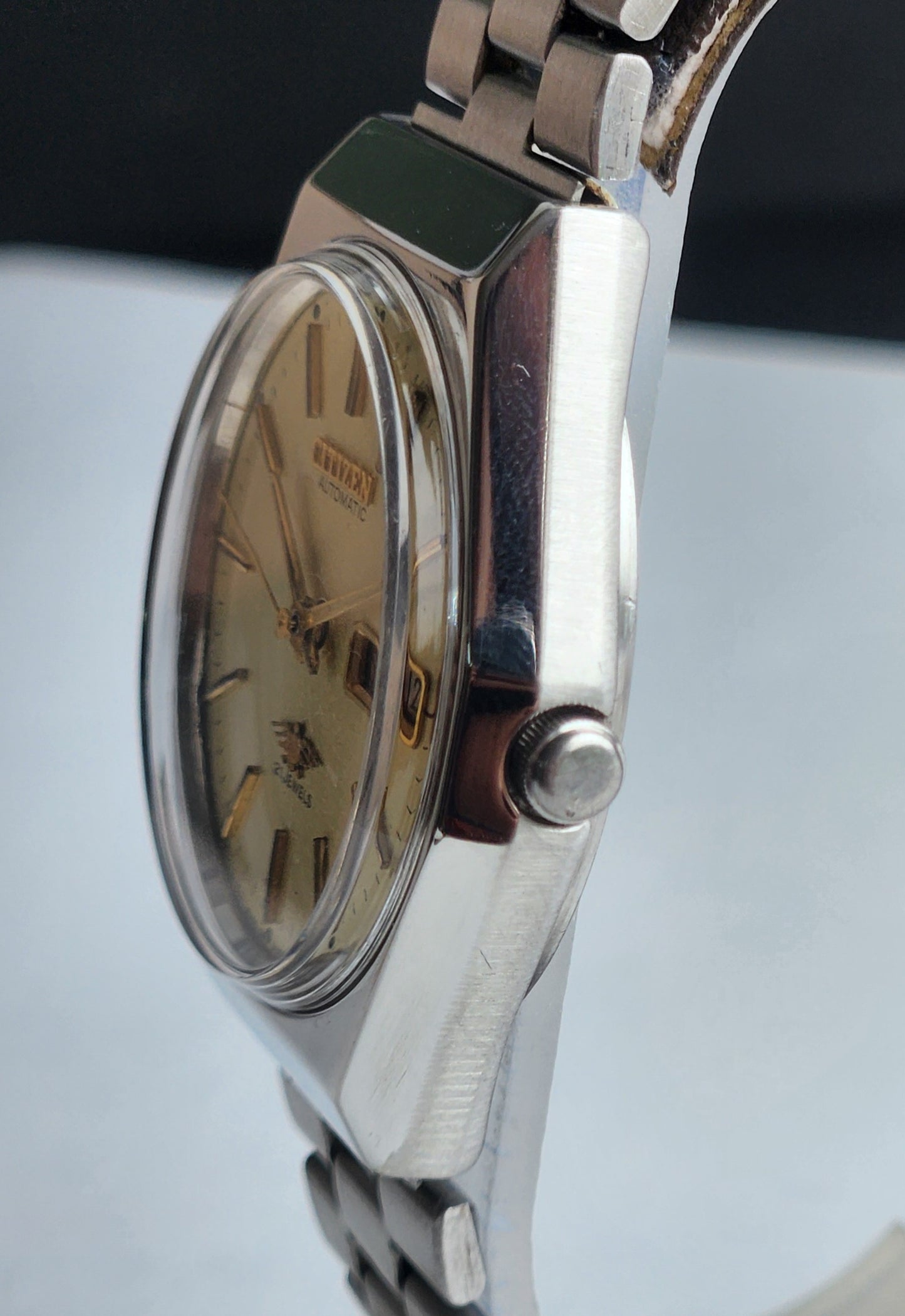 Vintage 1977 Original Citizen Automatic 8200 Golden Face 21 Jewels Day-Date Japanese Men's Wrist Watch EA25