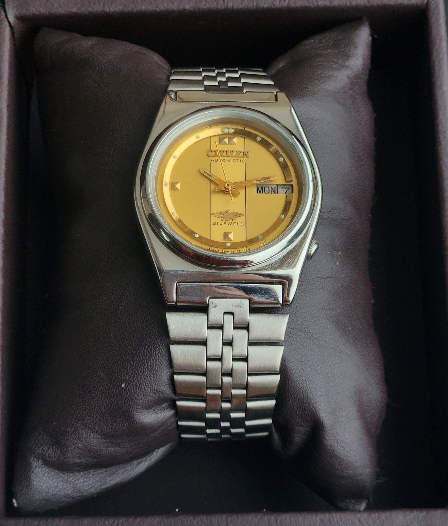 Vintage 1978 Original Citizen Automatic 8200 Golden Face 21 Jewels Day-Date Japanese Men's Wrist Watch EA26