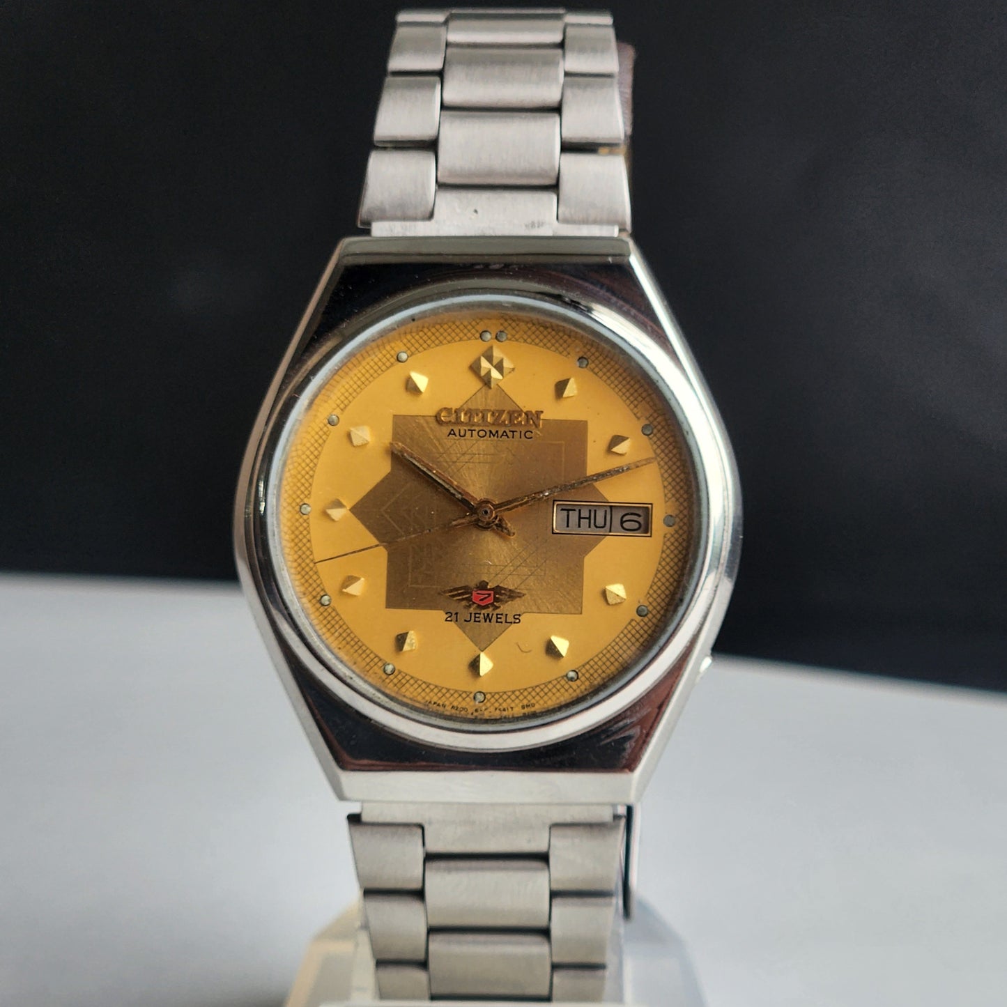 Vintage 1978 Original Citizen Automatic 8200 Golden Face 21 Jewels Day-Date Japanese Men's Wrist Watch EA30