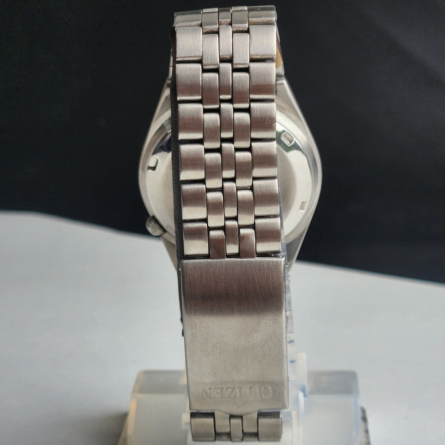Vintage 1991 Original Citizen Automatic 8200 White Face 21 Jewels Day-Date Japanese Men's Wrist Watch EA32
