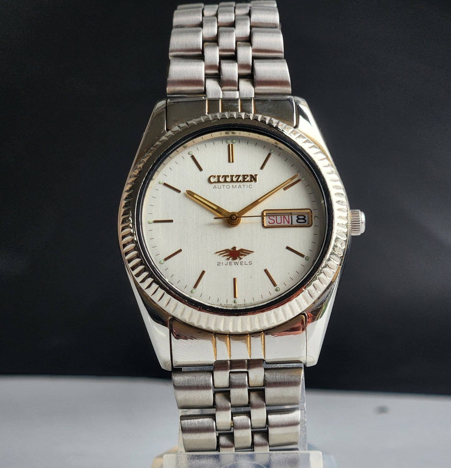 Vintage 1974 Original Citizen Automatic 8200 White Face 21 Jewels Day-Date Japanese Men's Wrist Watch EA34