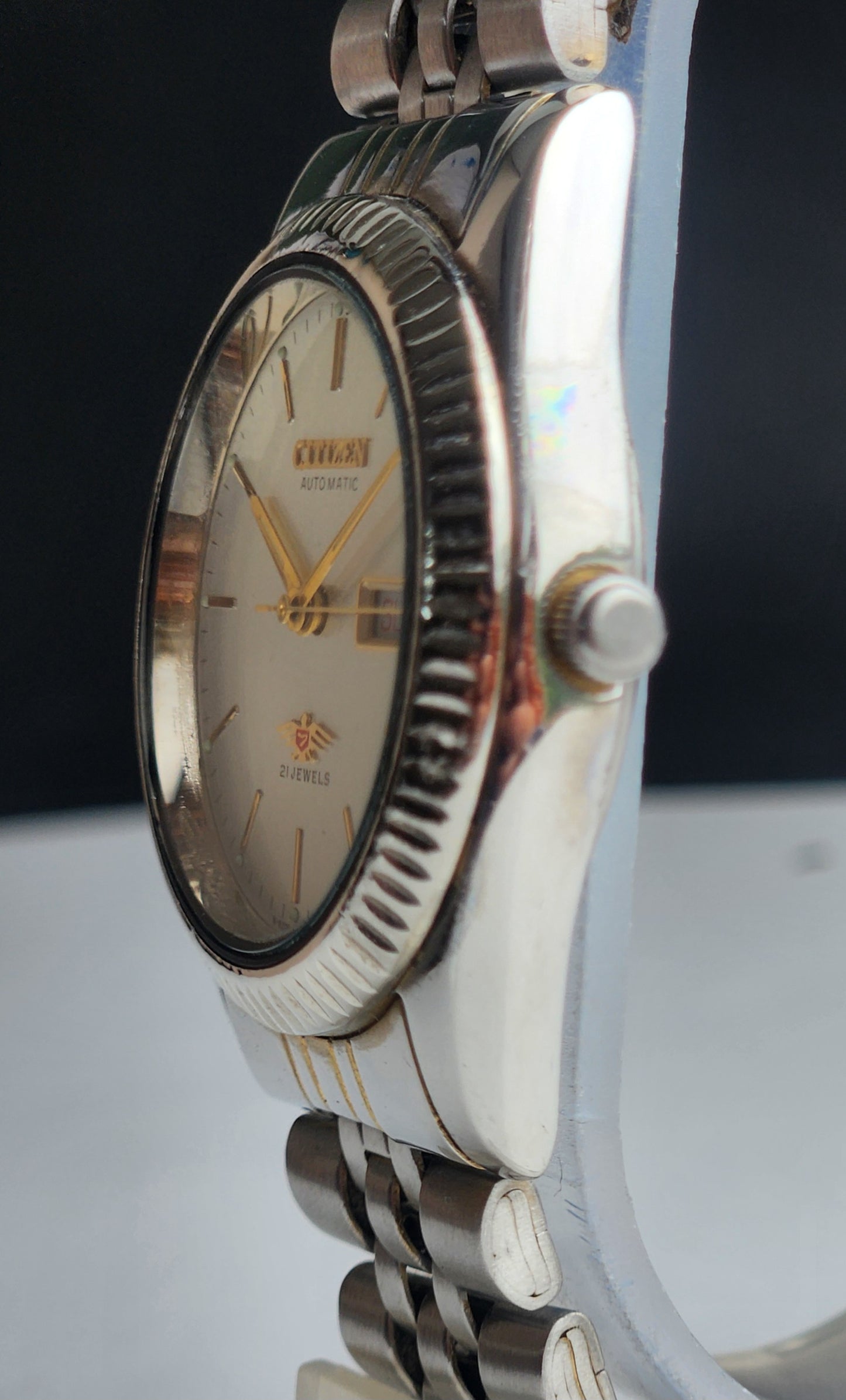Vintage 1974 Original Citizen Automatic 8200 White Face 21 Jewels Day-Date Japanese Men's Wrist Watch EA34