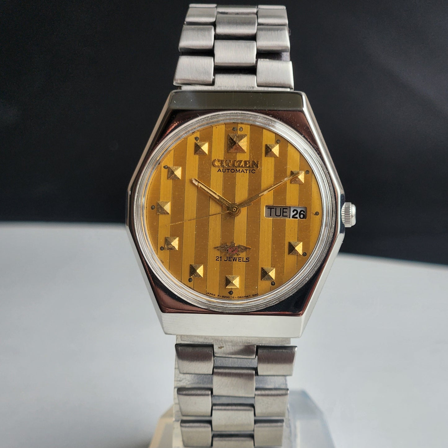 Vintage 1974 Original Citizen Automatic 8200 Golden Face 21 Jewels Day-Date Japanese Men's Wrist Watch EA35