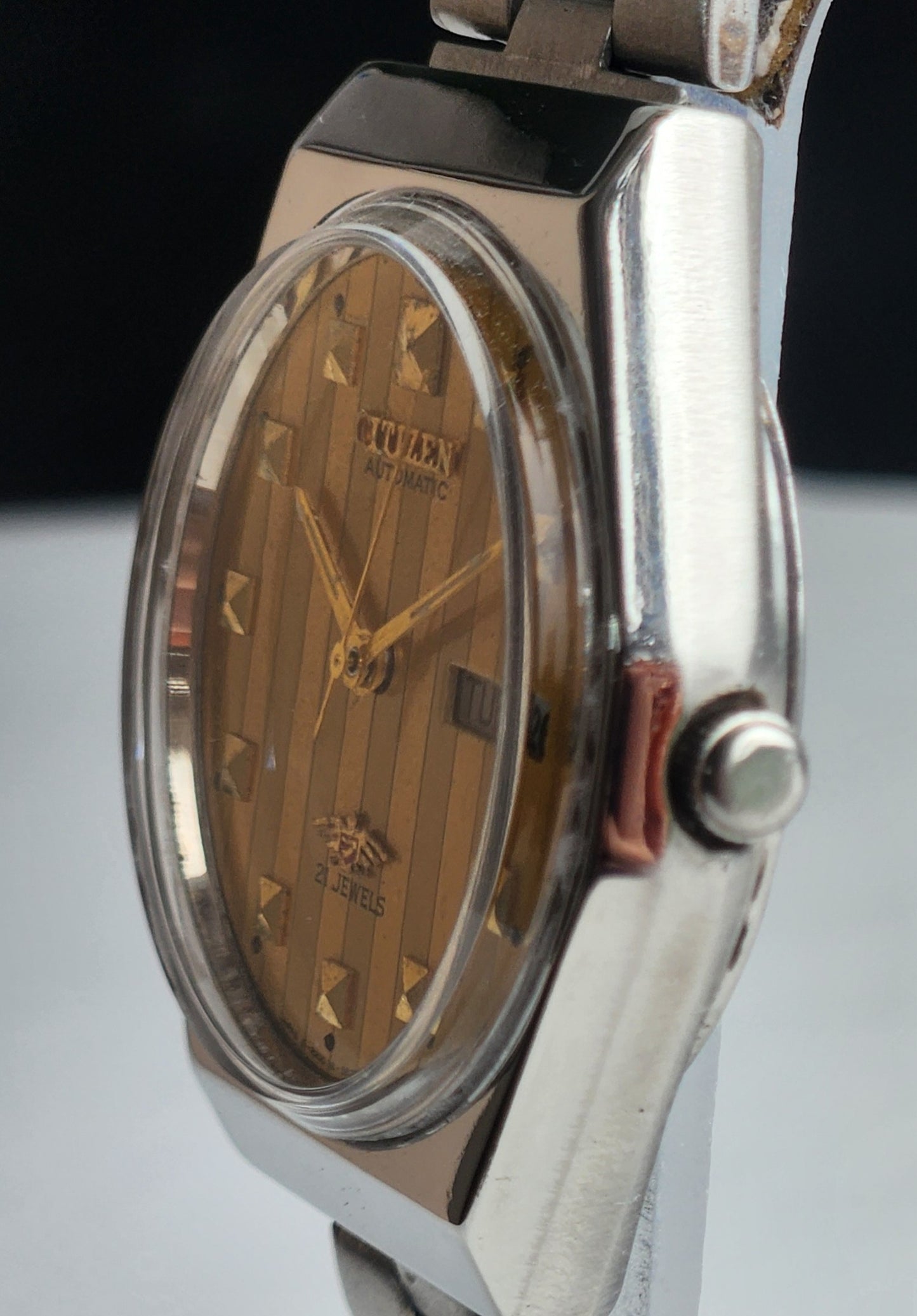 Vintage 1974 Original Citizen Automatic 8200 Golden Face 21 Jewels Day-Date Japanese Men's Wrist Watch EA35