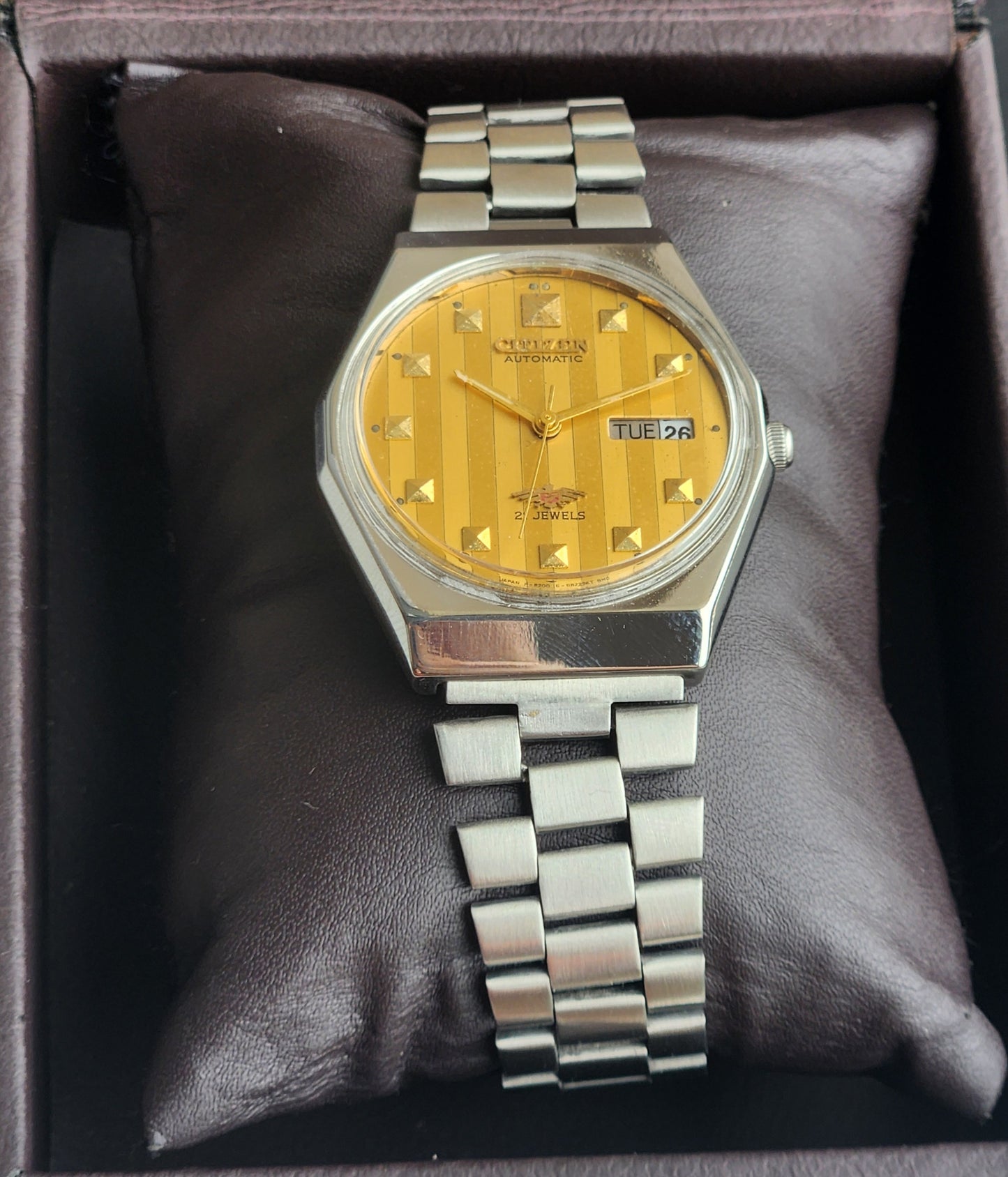 Vintage 1974 Original Citizen Automatic 8200 Golden Face 21 Jewels Day-Date Japanese Men's Wrist Watch EA35