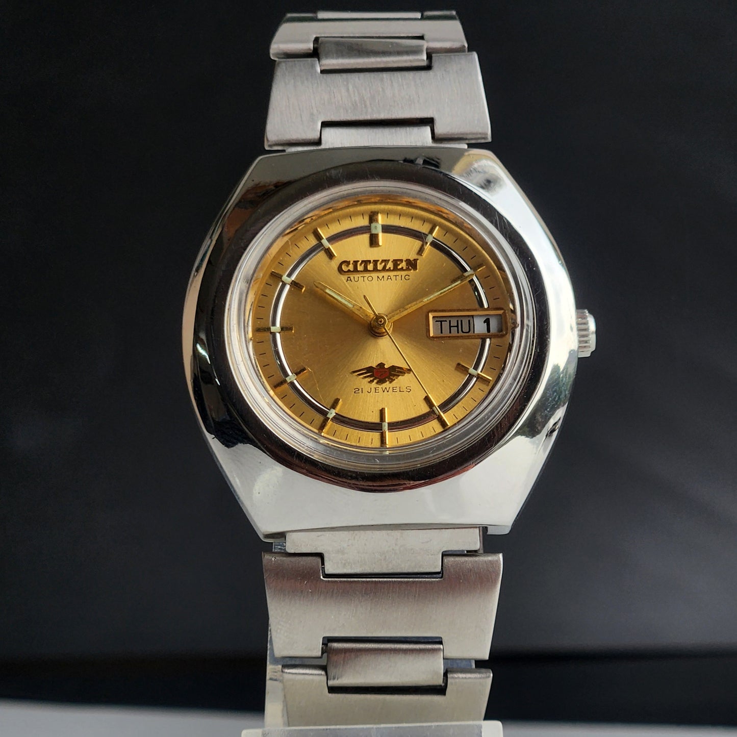 Vintage 1977 Original Citizen Automatic 8200 Golden Face 21 Jewels Day-Date Japanese Men's Wrist Watch EA38