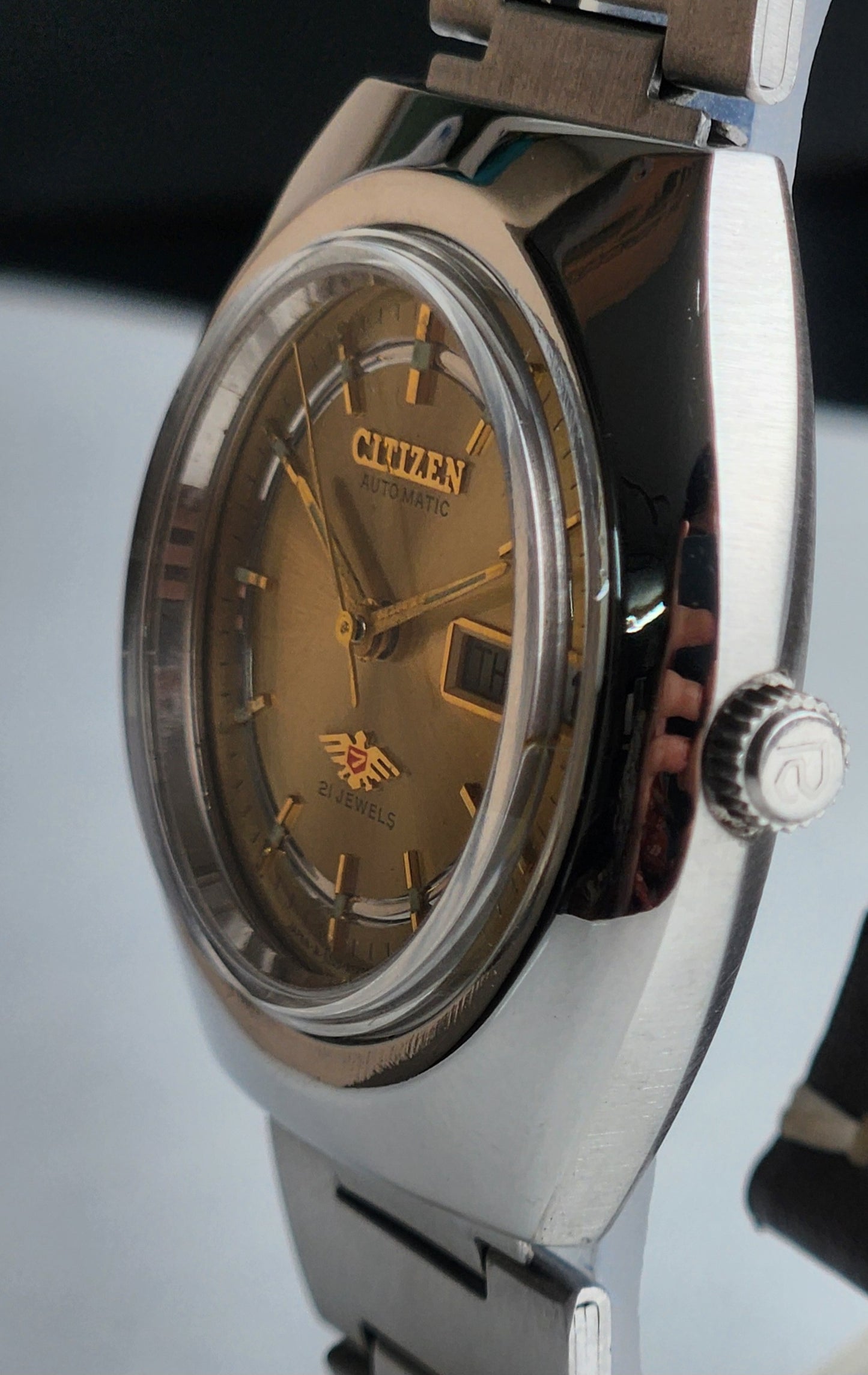 Vintage 1977 Original Citizen Automatic 8200 Golden Face 21 Jewels Day-Date Japanese Men's Wrist Watch EA38