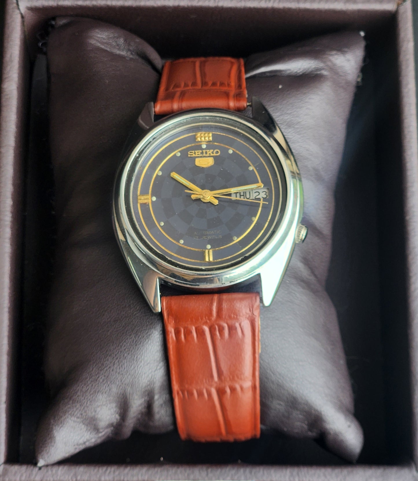 Vintage 1989 Original Seiko 5 Automatic 7009-3040 Blue Face 17 Jewels Tan Leather Strap Day-Date Japanese Men's Wrist Watch EG199
