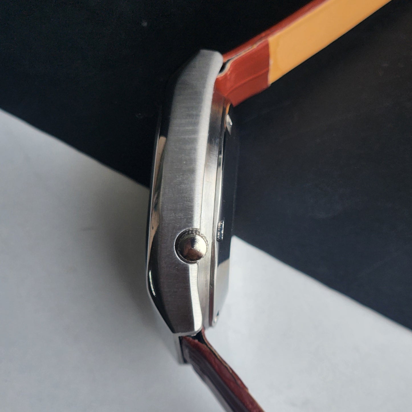 Vintage 1985 Original Seiko 5 Automatic 6319-520A Black Face 21 Jewels Tan Leather Strap Day-Date Japanese Men's Wrist Watch EG201