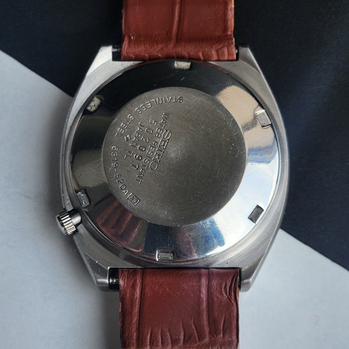 Vintage 1985 Original Seiko 5 Automatic 6319-520A Black Face 21 Jewels Tan Leather Strap Day-Date Japanese Men's Wrist Watch EG201