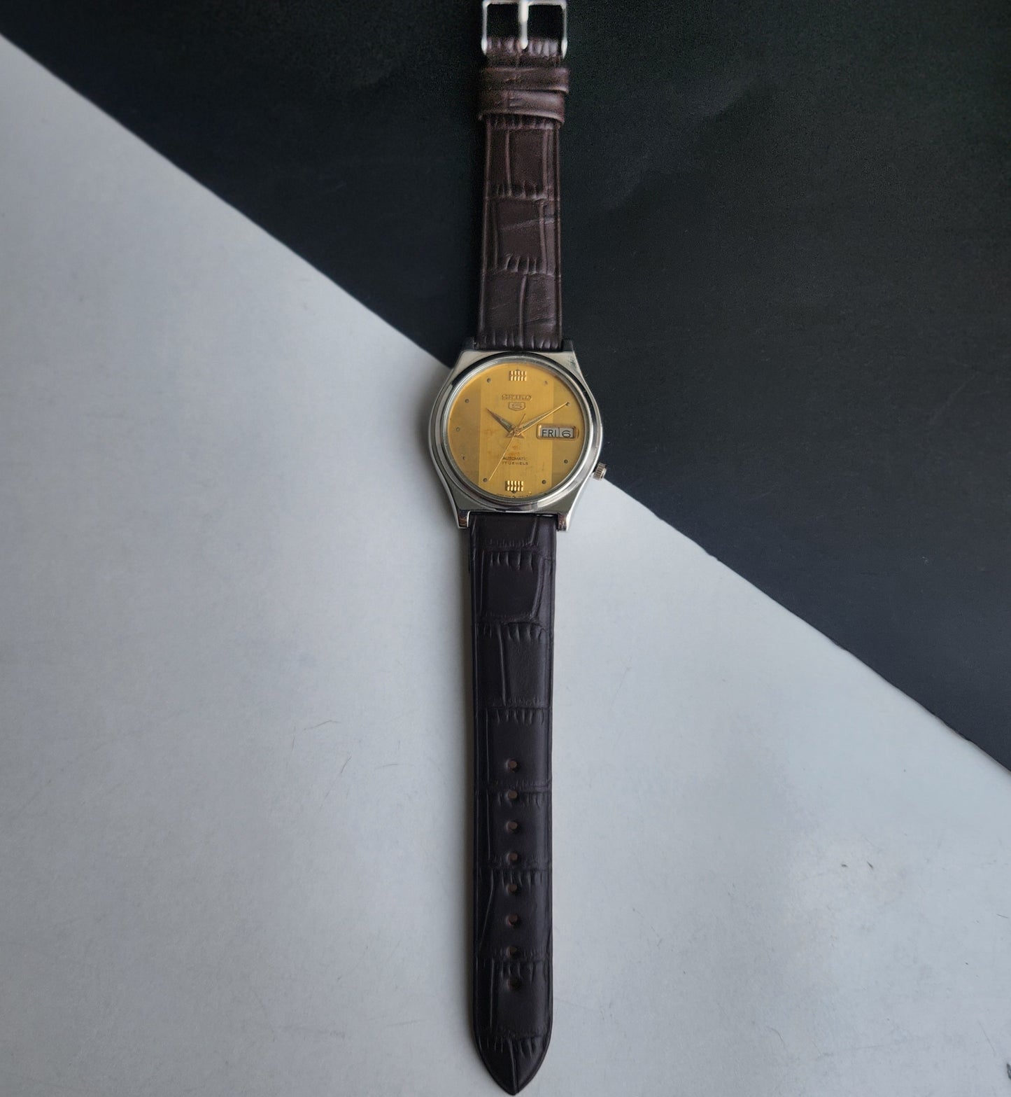 Vintage 1981 Original Seiko 5 Automatic 7009-3171 Golden Face 17 Jewels Brown Leather Strap Day-Date Japanese Men's Wrist Watch EG202