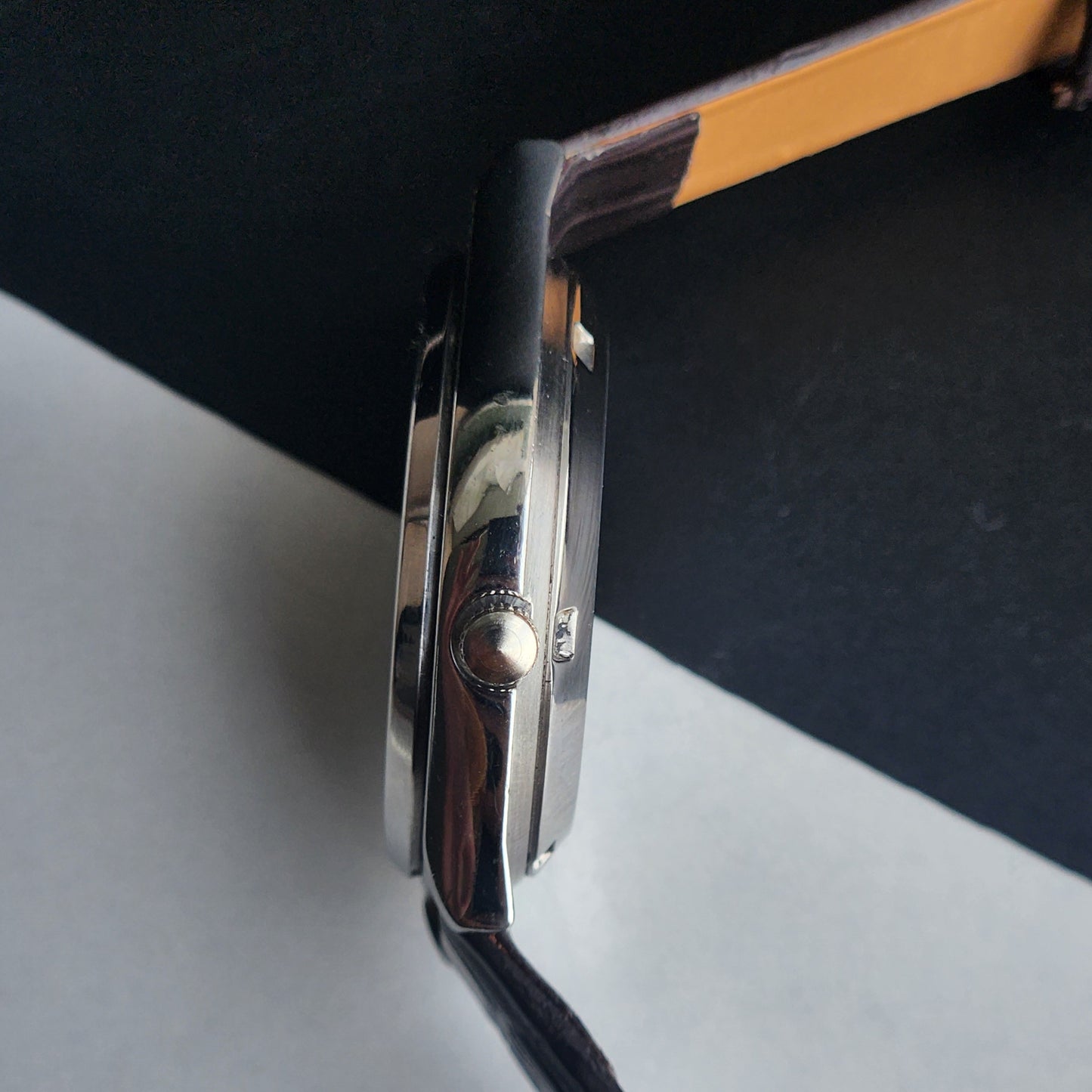 Vintage 1981 Original Seiko 5 Automatic 7009-3171 Golden Face 17 Jewels Brown Leather Strap Day-Date Japanese Men's Wrist Watch EG202