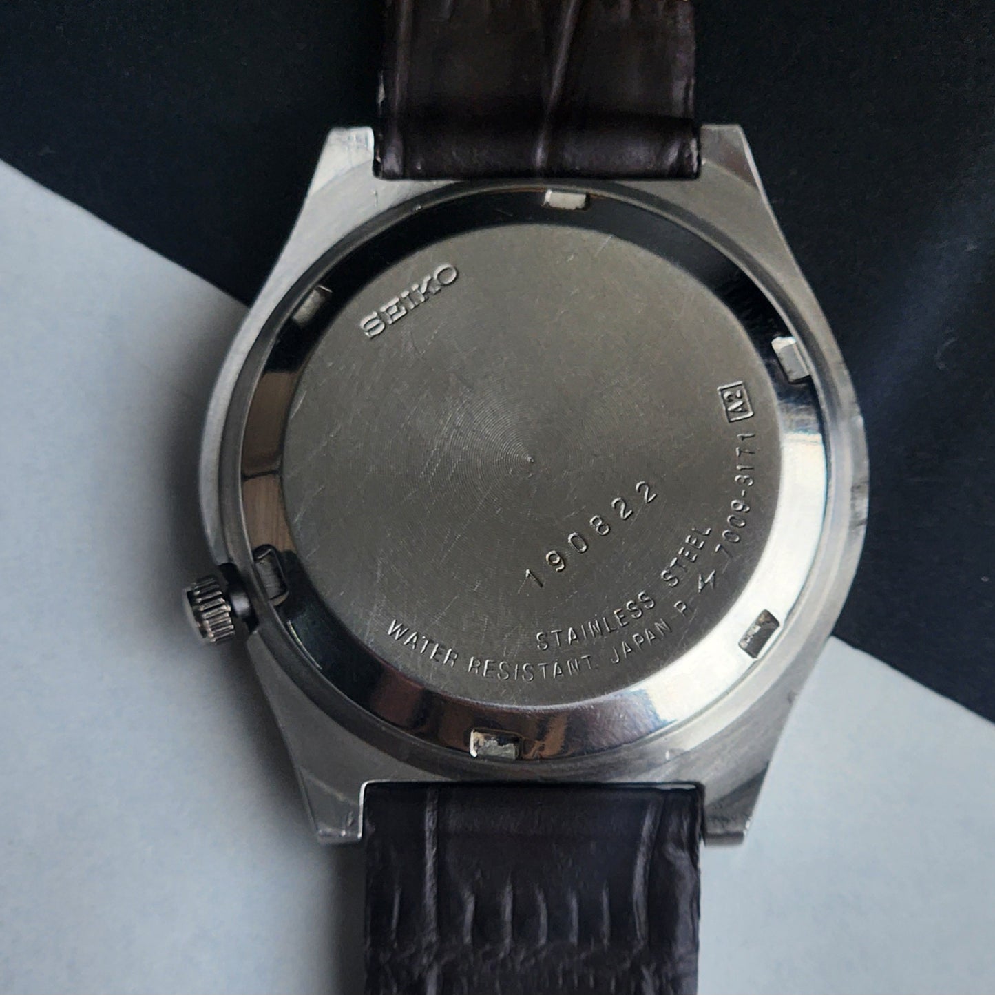 Vintage 1981 Original Seiko 5 Automatic 7009-3171 Golden Face 17 Jewels Brown Leather Strap Day-Date Japanese Men's Wrist Watch EG202