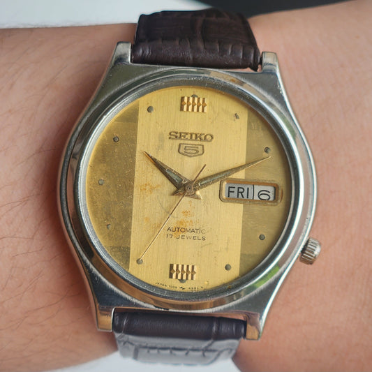 Vintage 1981 Original Seiko 5 Automatic 7009-3171 Golden Face 17 Jewels Brown Leather Strap Day-Date Japanese Men's Wrist Watch EG202