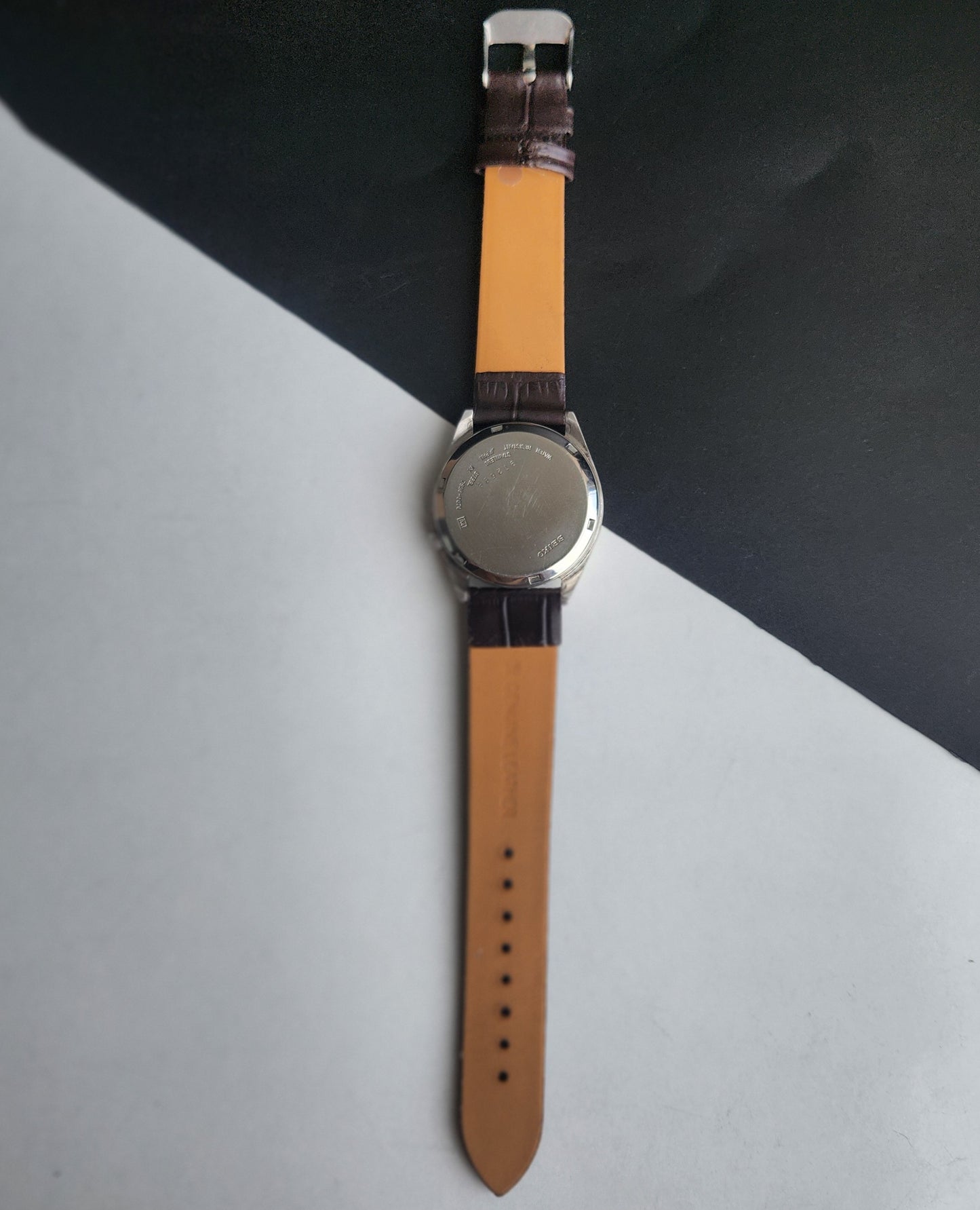 Vintage 1989 Original Seiko 5 Automatic 7S26-0070 White Face 21 Jewels Brown Leather Strap Day-Date Japanese Men's Wrist Watch EG203