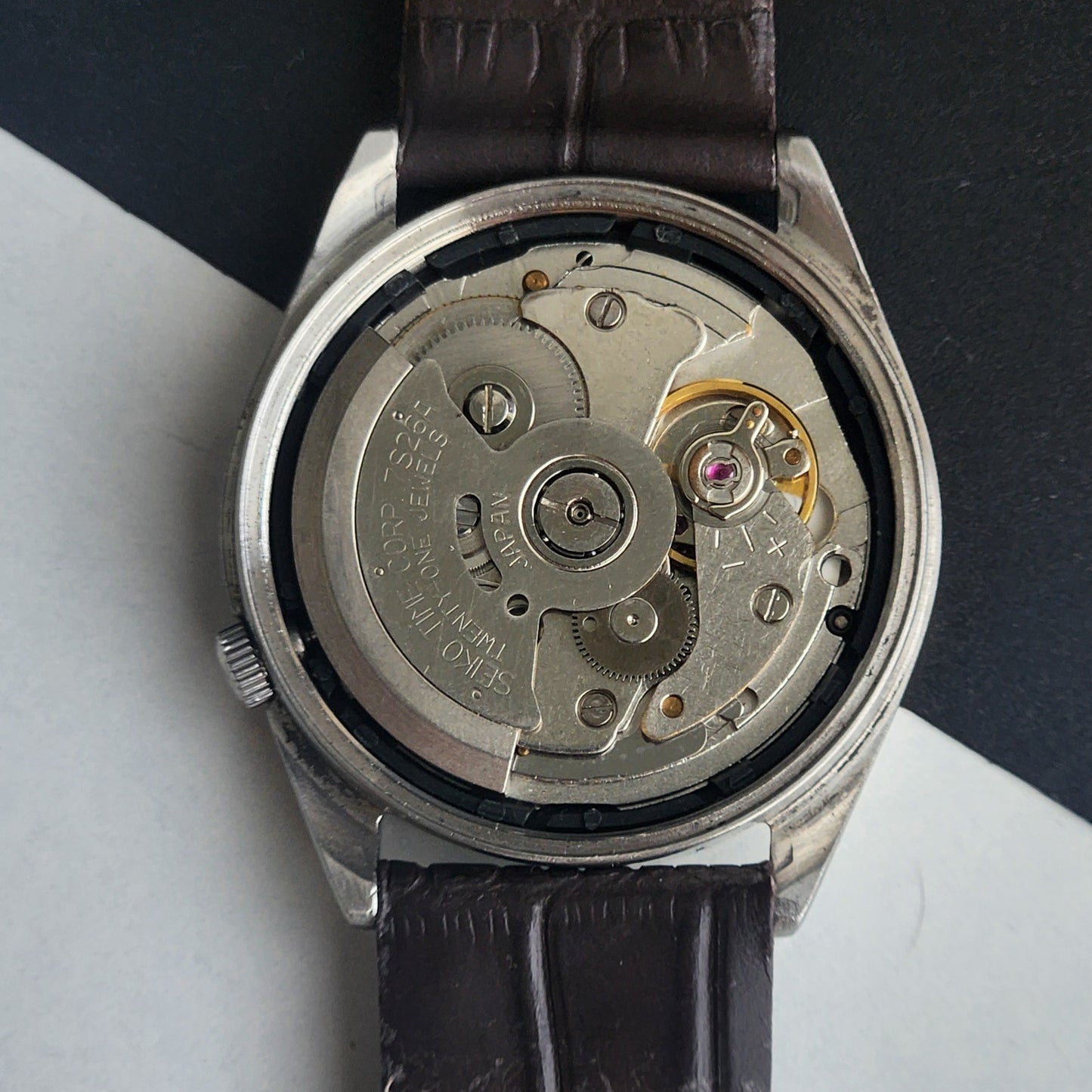 Vintage 1989 Original Seiko 5 Automatic 7S26-0070 White Face 21 Jewels Brown Leather Strap Day-Date Japanese Men's Wrist Watch EG203