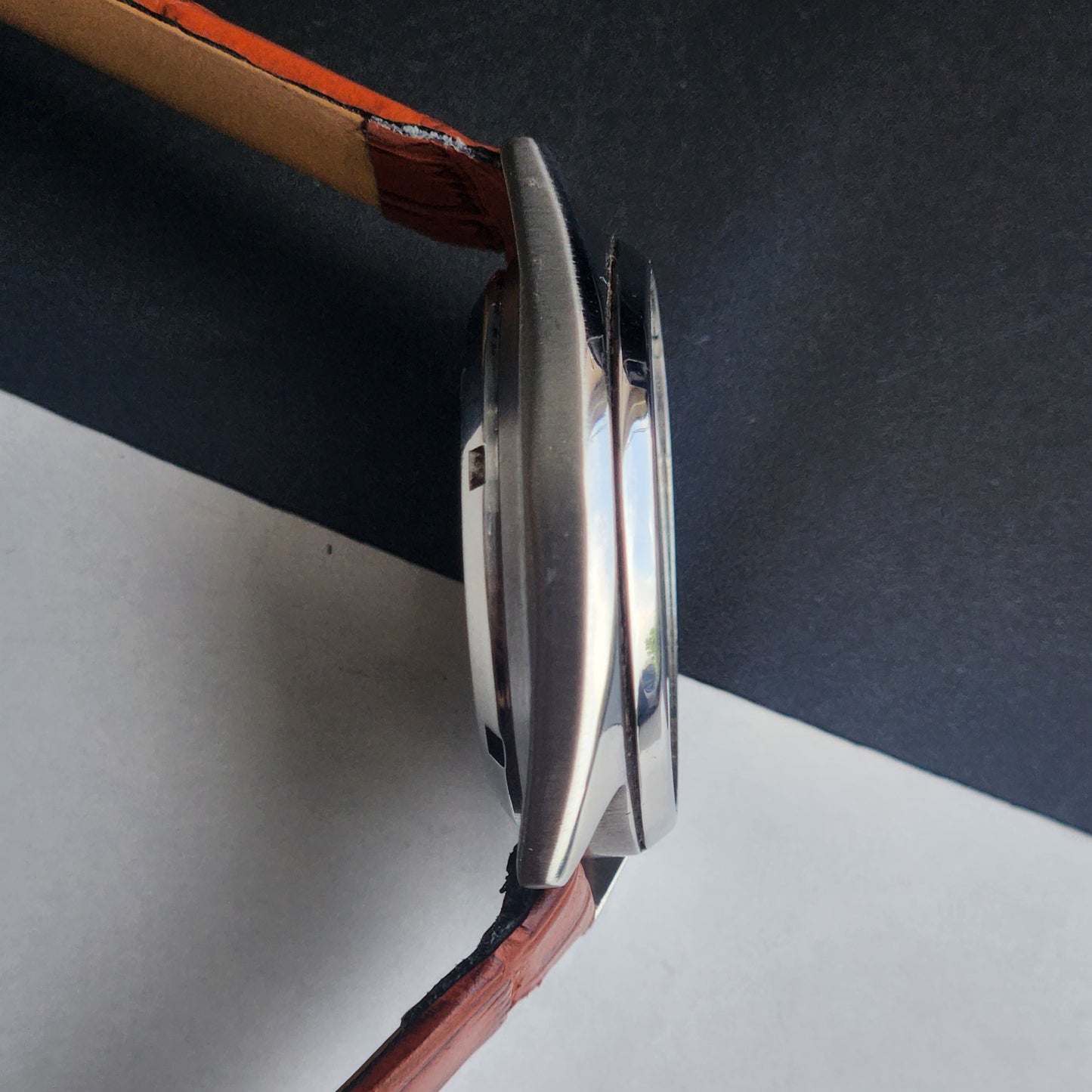 Vintage 1979 Original Seiko 5 Automatic 7S26-3040 Golden Face 21 Jewels Croco Tan Leather Strap Day-Date Japanese Men's Wrist Watch EG206
