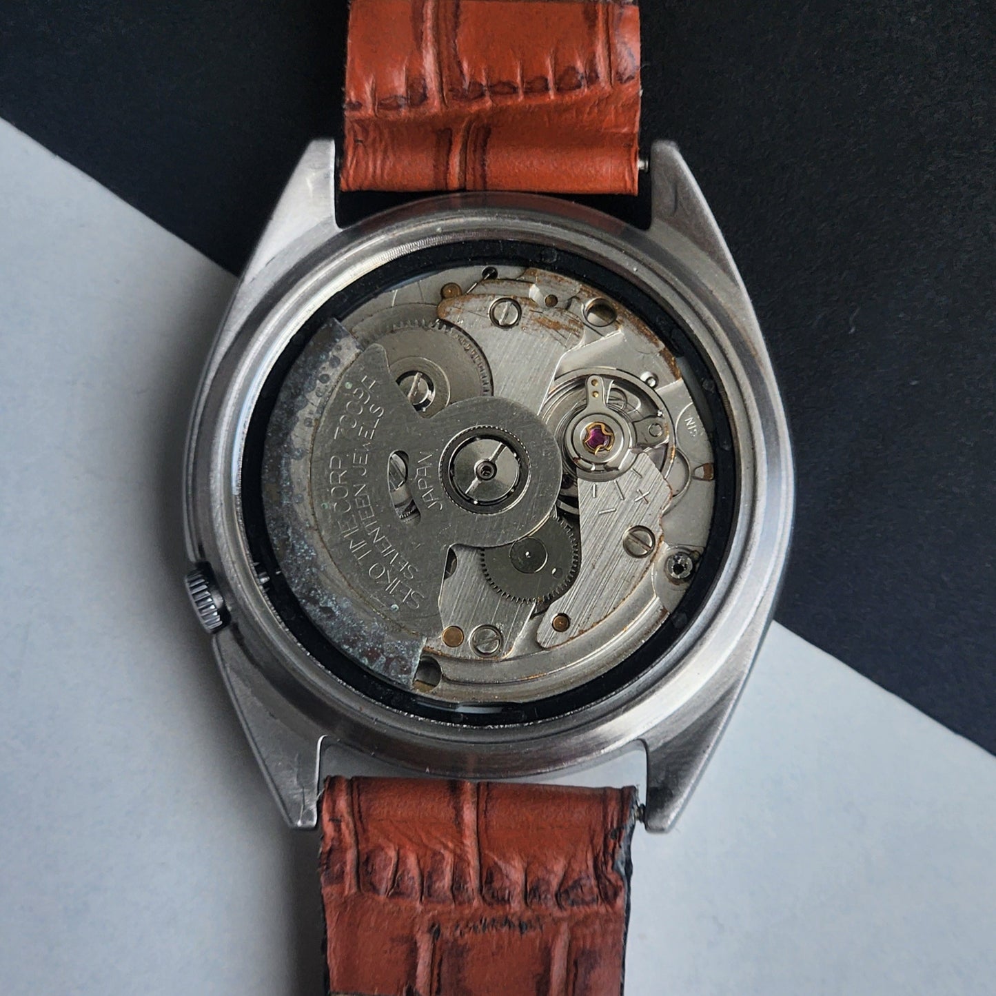 Vintage 1979 Original Seiko 5 Automatic 7S26-3040 Golden Face 21 Jewels Croco Tan Leather Strap Day-Date Japanese Men's Wrist Watch EG206