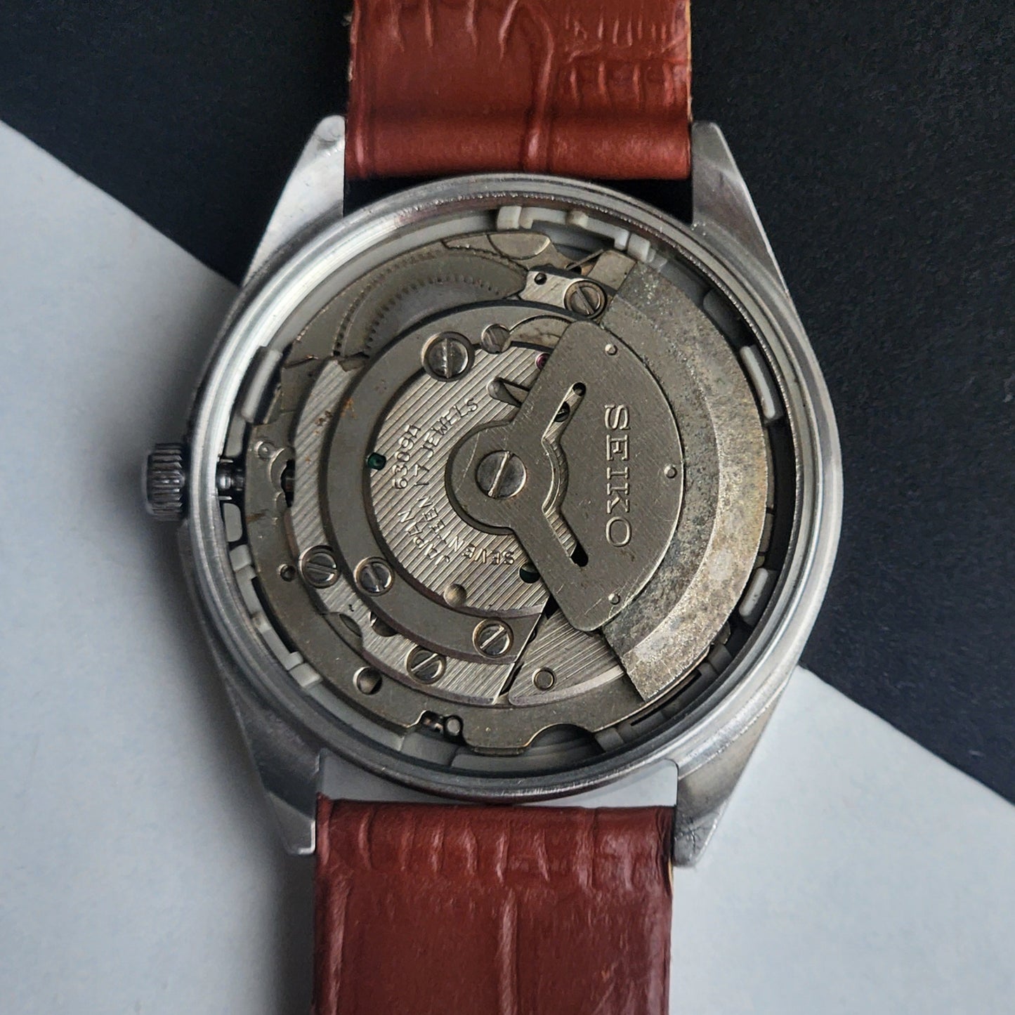 Vintage 1999 Original Seiko 5 Automatic 6309-6240 Grey Face 17 Jewels Tan Leather Strap Day-Date Japanese Men's Wrist Watch EG208