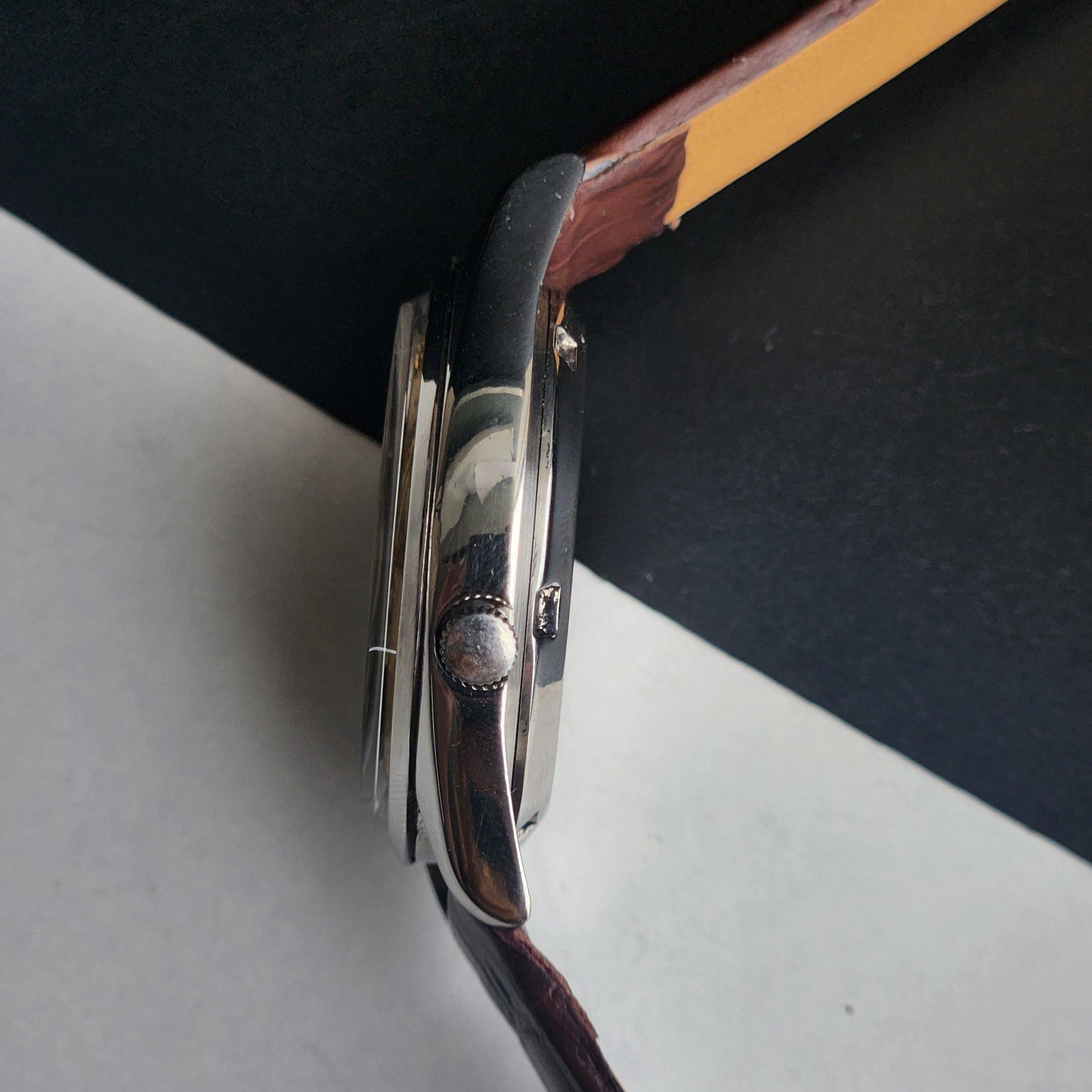 Vintage 1989 Original Seiko 5 Automatic 7009-821J Golden Face 17 Jewels Brown Leather Strap Day-Date Japanese Men's Wrist Watch EG209
