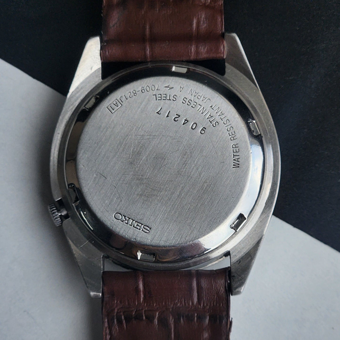 Vintage 1989 Original Seiko 5 Automatic 7009-821J Golden Face 17 Jewels Brown Leather Strap Day-Date Japanese Men's Wrist Watch EG209