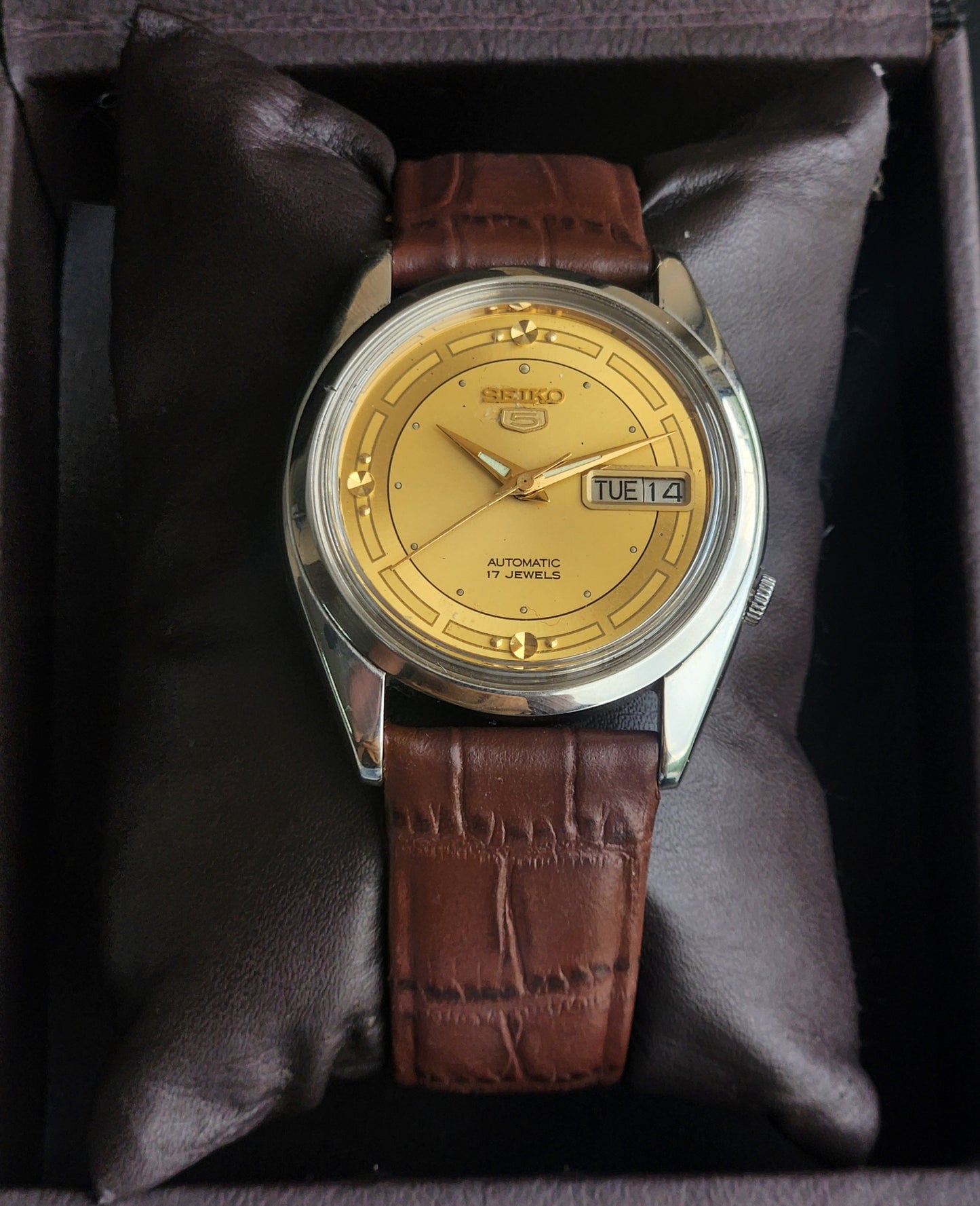 Vintage 1989 Original Seiko 5 Automatic 7009-821J Golden Face 17 Jewels Brown Leather Strap Day-Date Japanese Men's Wrist Watch EG209