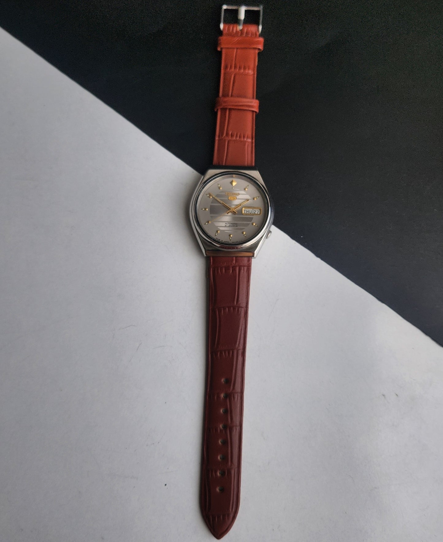 Vintage 1991 Original Seiko 5 Automatic 6309-8690 Grey Face 17 Jewels Tan Leather Strap Day-Date Japanese Men's Wrist Watch EG210