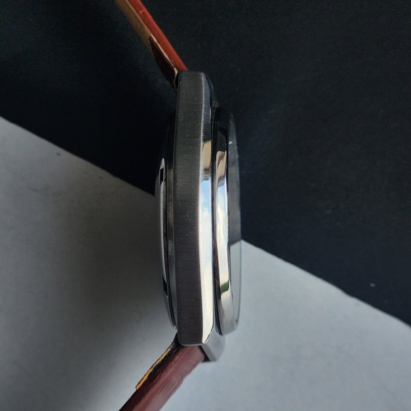 Vintage 1991 Original Seiko 5 Automatic 6309-8690 Grey Face 17 Jewels Tan Leather Strap Day-Date Japanese Men's Wrist Watch EG210