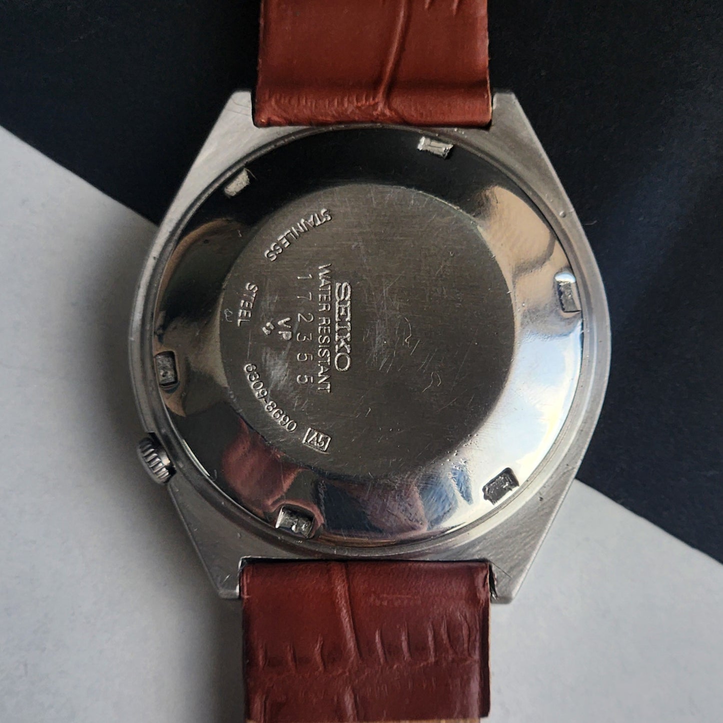 Vintage 1991 Original Seiko 5 Automatic 6309-8690 Grey Face 17 Jewels Tan Leather Strap Day-Date Japanese Men's Wrist Watch EG210