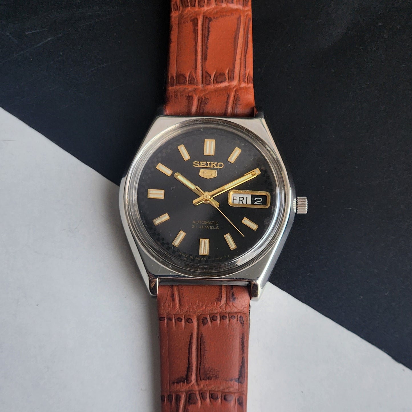 Vintage 1973 Original Seiko 5 Automatic 6119-7103 Black Face 17 Jewels Croco Tan Leather Strap Day-Date Japanese Men's Wrist Watch EG211
