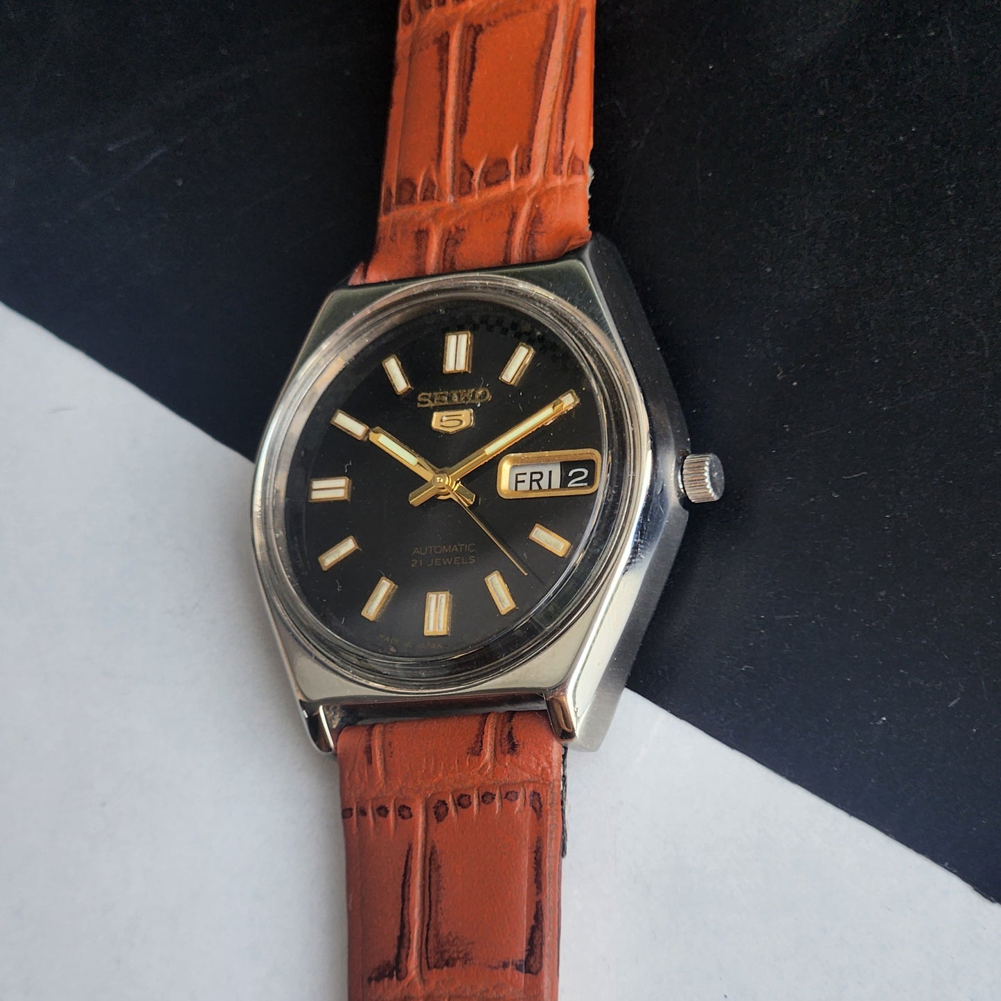 Vintage 1973 Original Seiko 5 Automatic 6119-7103 Black Face 17 Jewels Croco Tan Leather Strap Day-Date Japanese Men's Wrist Watch EG211
