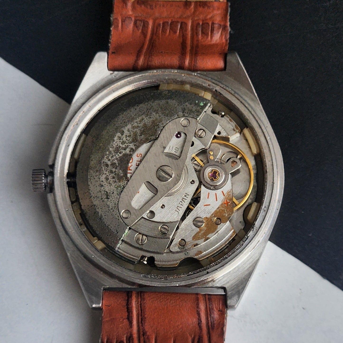 Vintage 1973 Original Seiko 5 Automatic 6119-7103 Black Face 17 Jewels Croco Tan Leather Strap Day-Date Japanese Men's Wrist Watch EG211