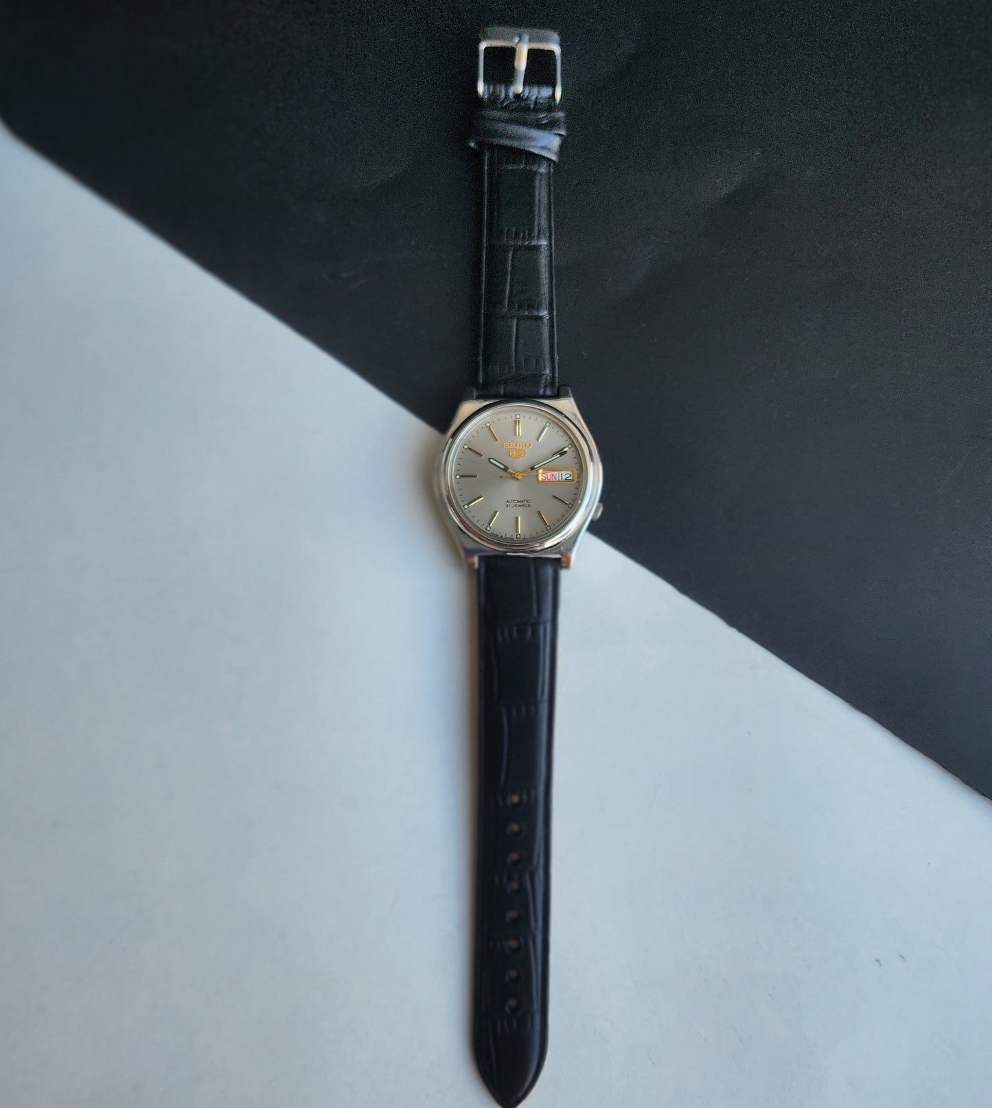 Vintage 1989 Original Seiko 5 Automatic 7S26-3170 Grey Face 17 Jewels Black Leather Strap Day-Date Japanese Men's Wrist Watch EG212