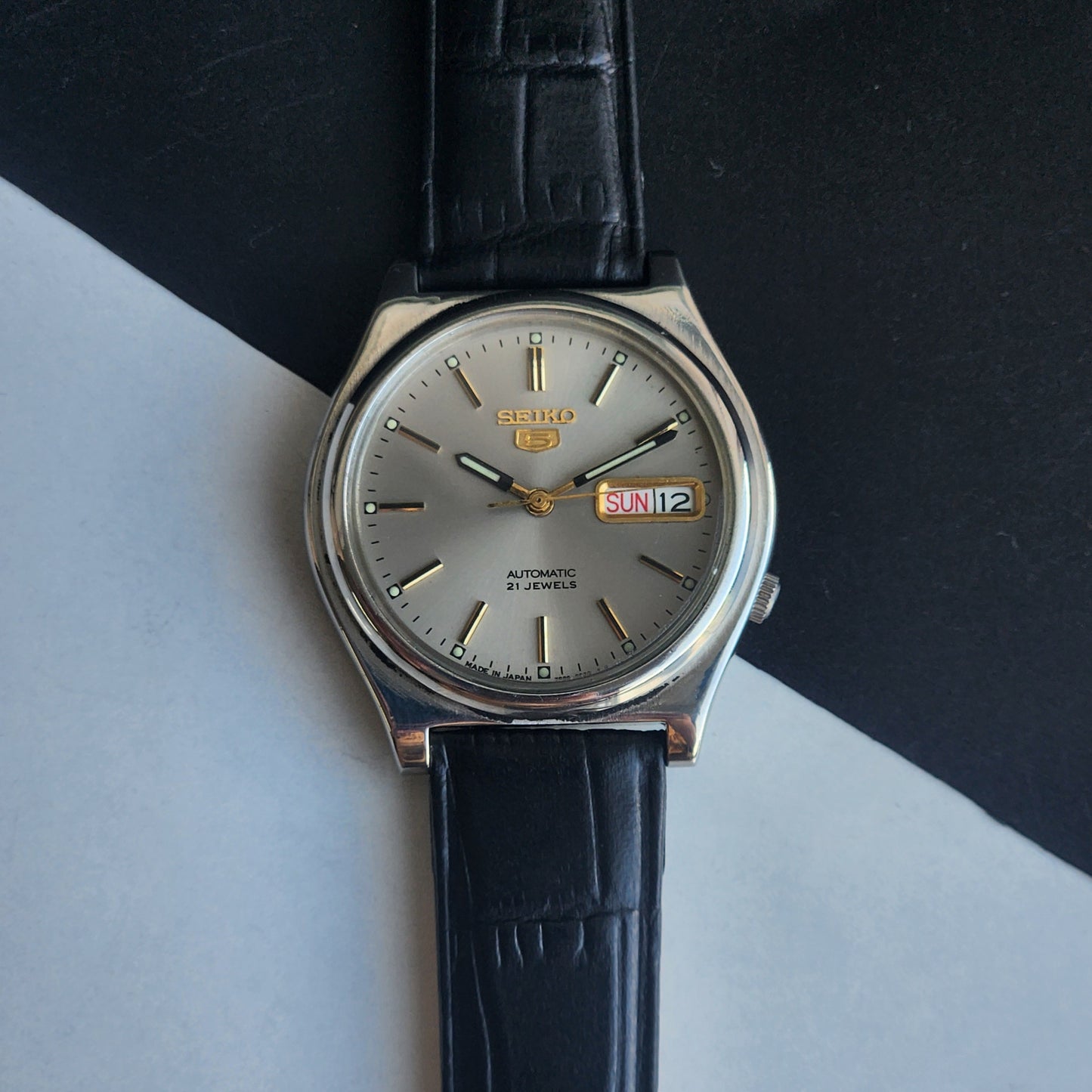 Vintage 1989 Original Seiko 5 Automatic 7S26-3170 Grey Face 17 Jewels Black Leather Strap Day-Date Japanese Men's Wrist Watch EG212