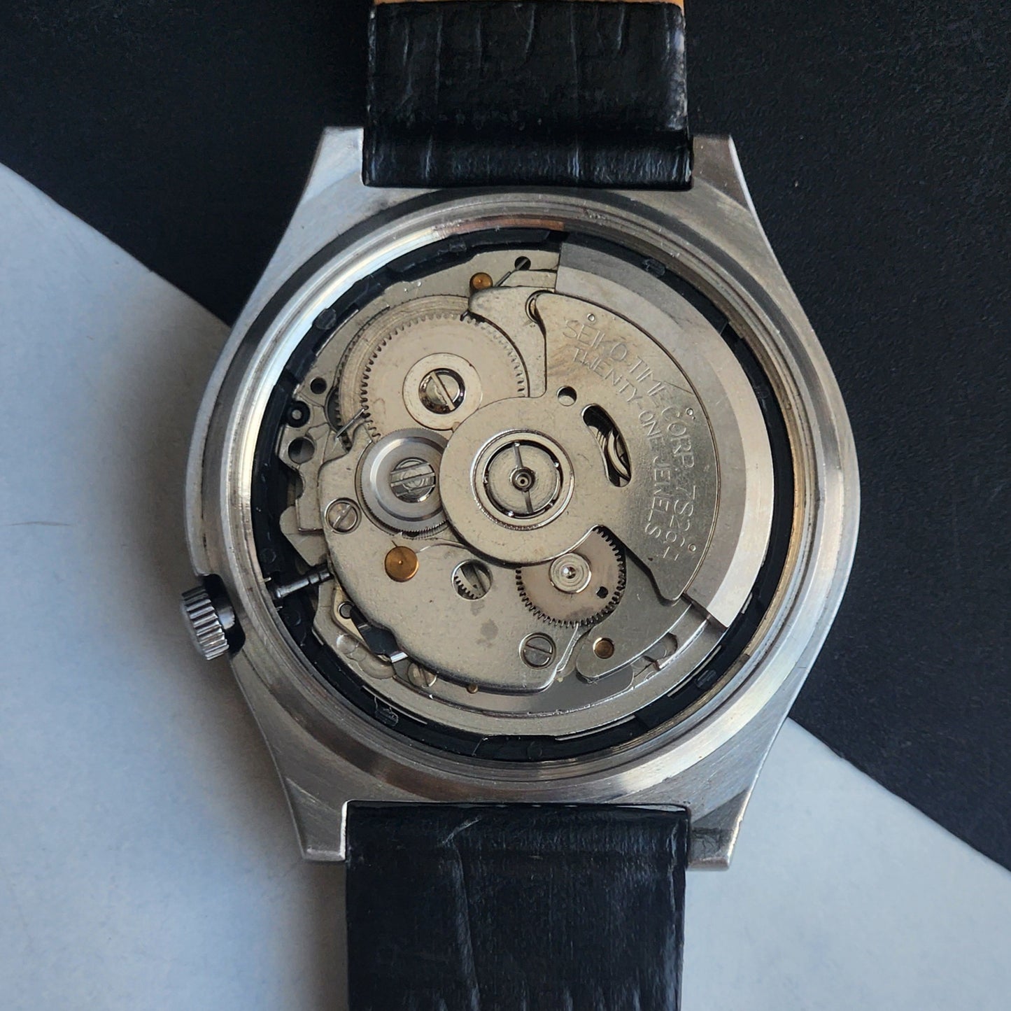 Vintage 1989 Original Seiko 5 Automatic 7S26-3170 Grey Face 17 Jewels Black Leather Strap Day-Date Japanese Men's Wrist Watch EG212