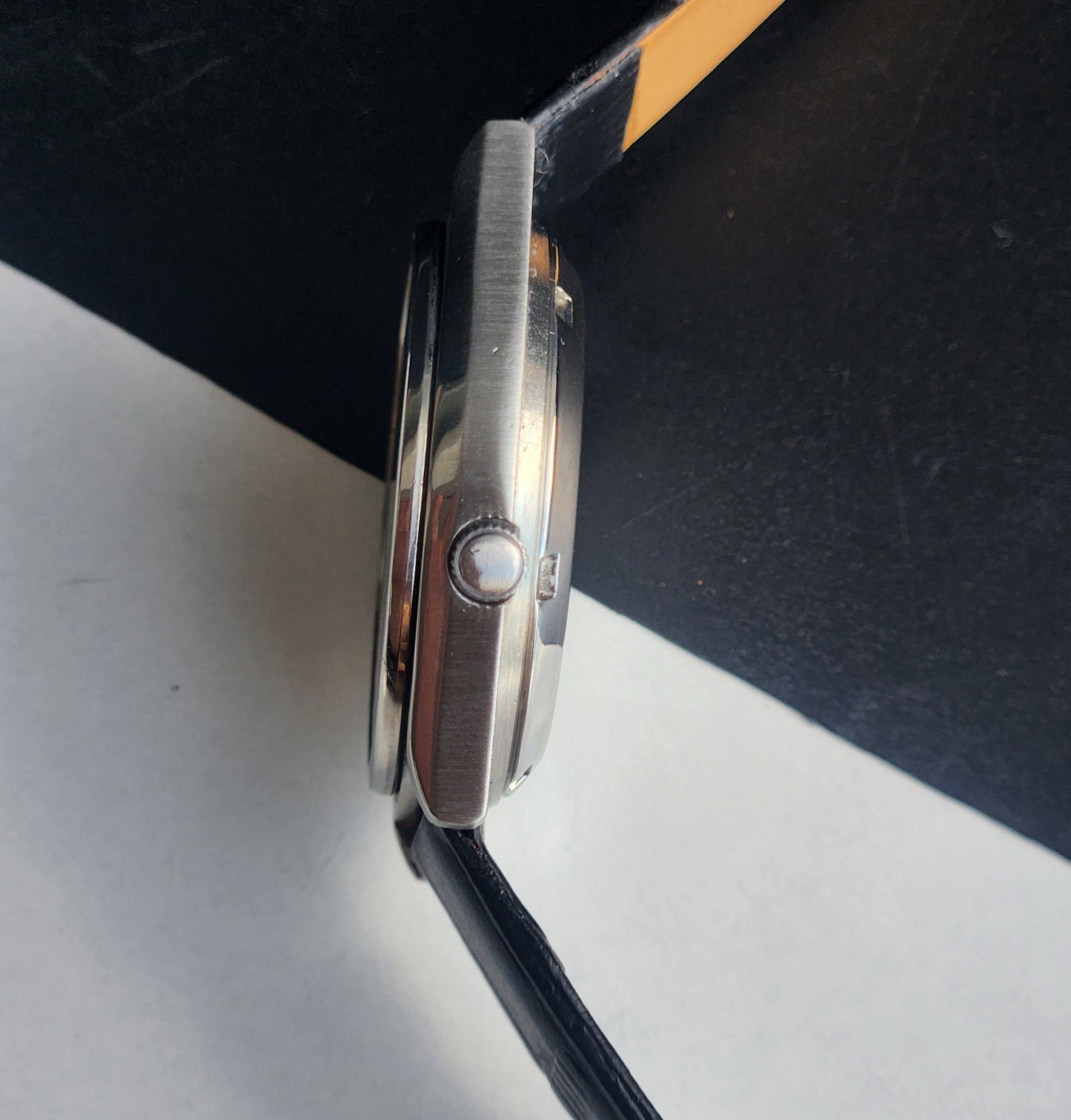 Vintage 1984 Original Seiko 5 Automatic 7019-8180 Black Face 17 Jewels Black Leather Strap Day-Date Japanese Men's Wrist Watch EG213