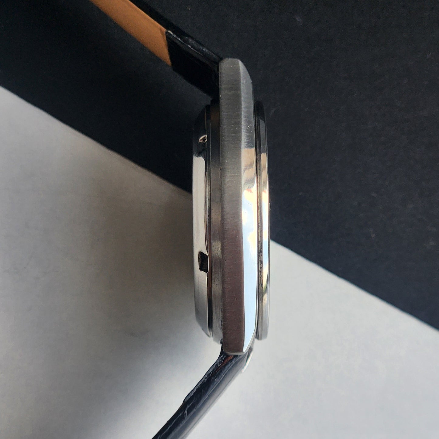 Vintage 1984 Original Seiko 5 Automatic 7019-8180 Black Face 17 Jewels Black Leather Strap Day-Date Japanese Men's Wrist Watch EG213