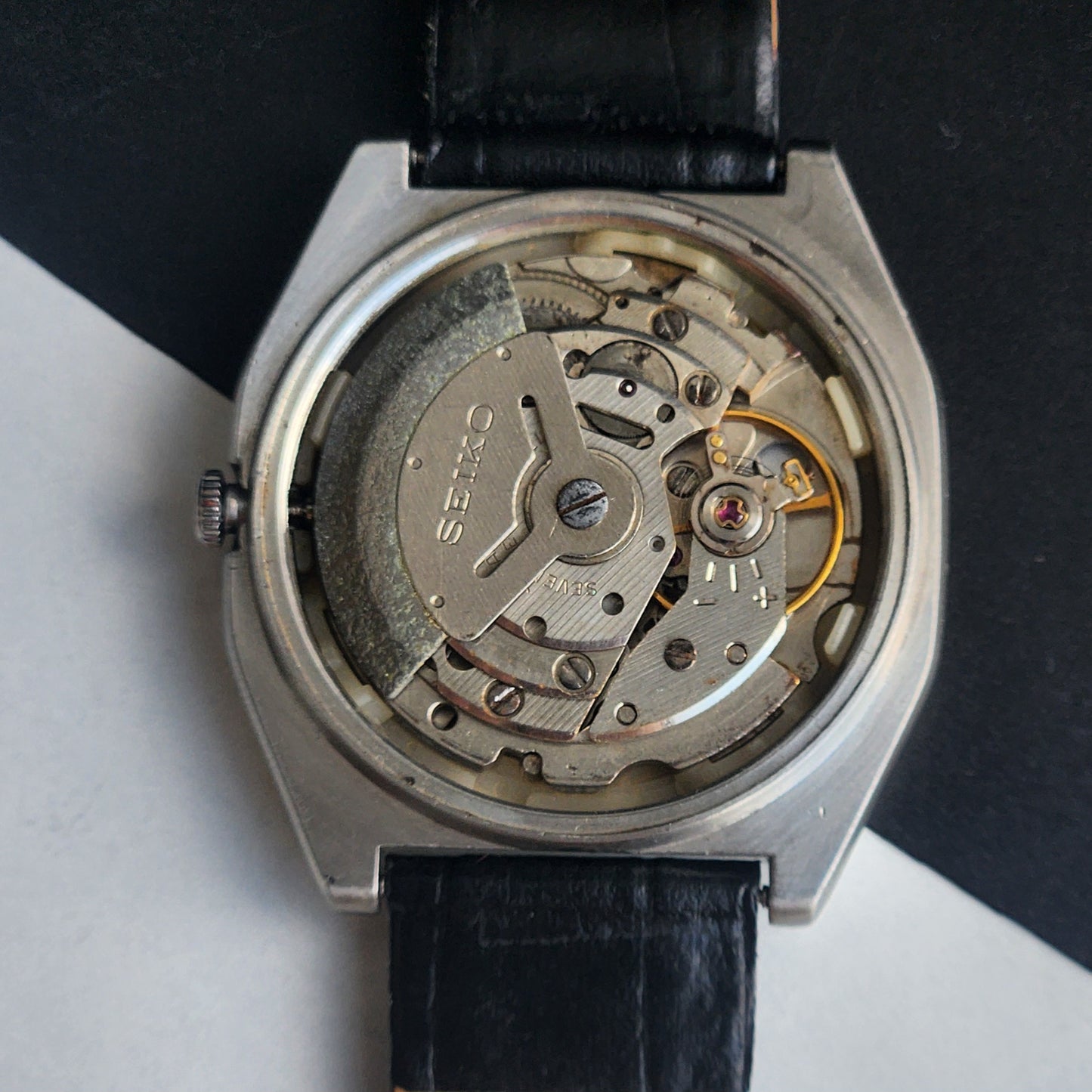 Vintage 1991 Original Seiko 5 Automatic 6309-523A Silver Face 17 Jewels Black Leather Strap Day-Date Japanese Men's Wrist Watch EG215